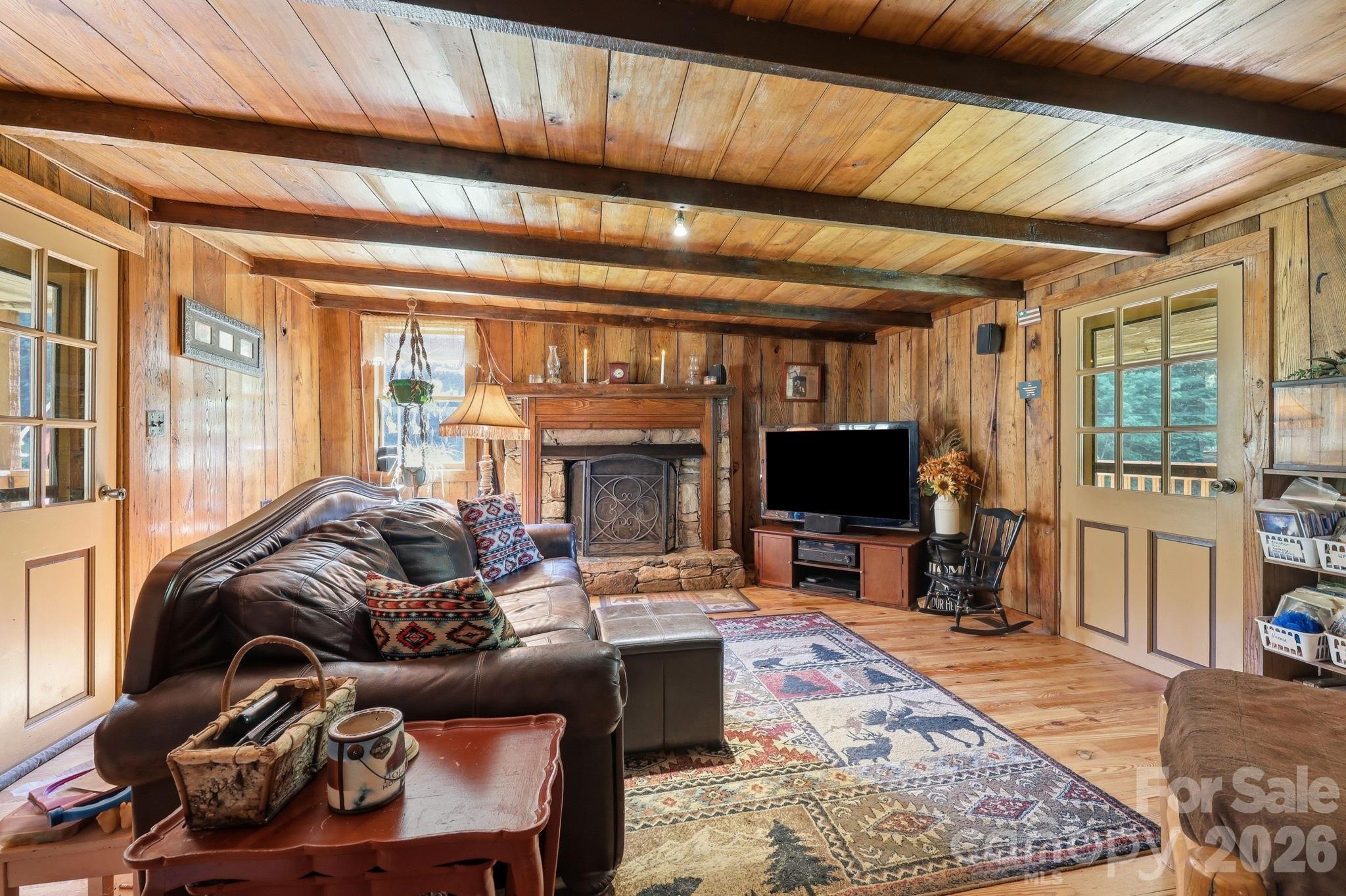 1005 Smith Creek Road — Mars Hill