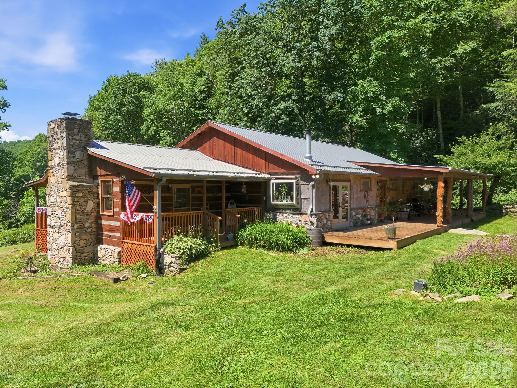 1005 Smith Creek Road — Mars Hill