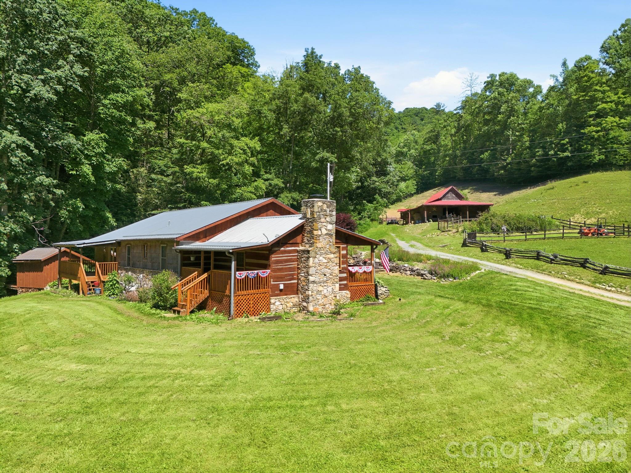1005 Smith Creek Road — Mars Hill