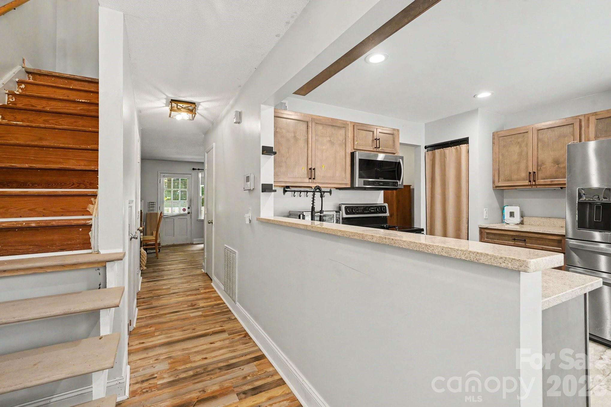 4605 Hedgemore Drive #H — Charlotte