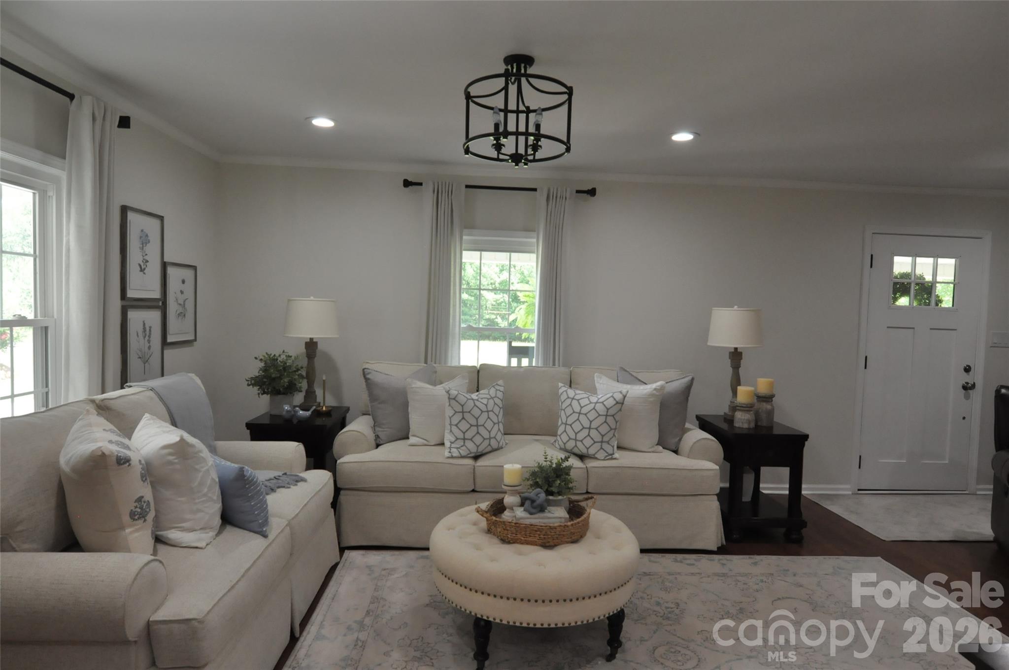 1834 Josie Road — Blackstock