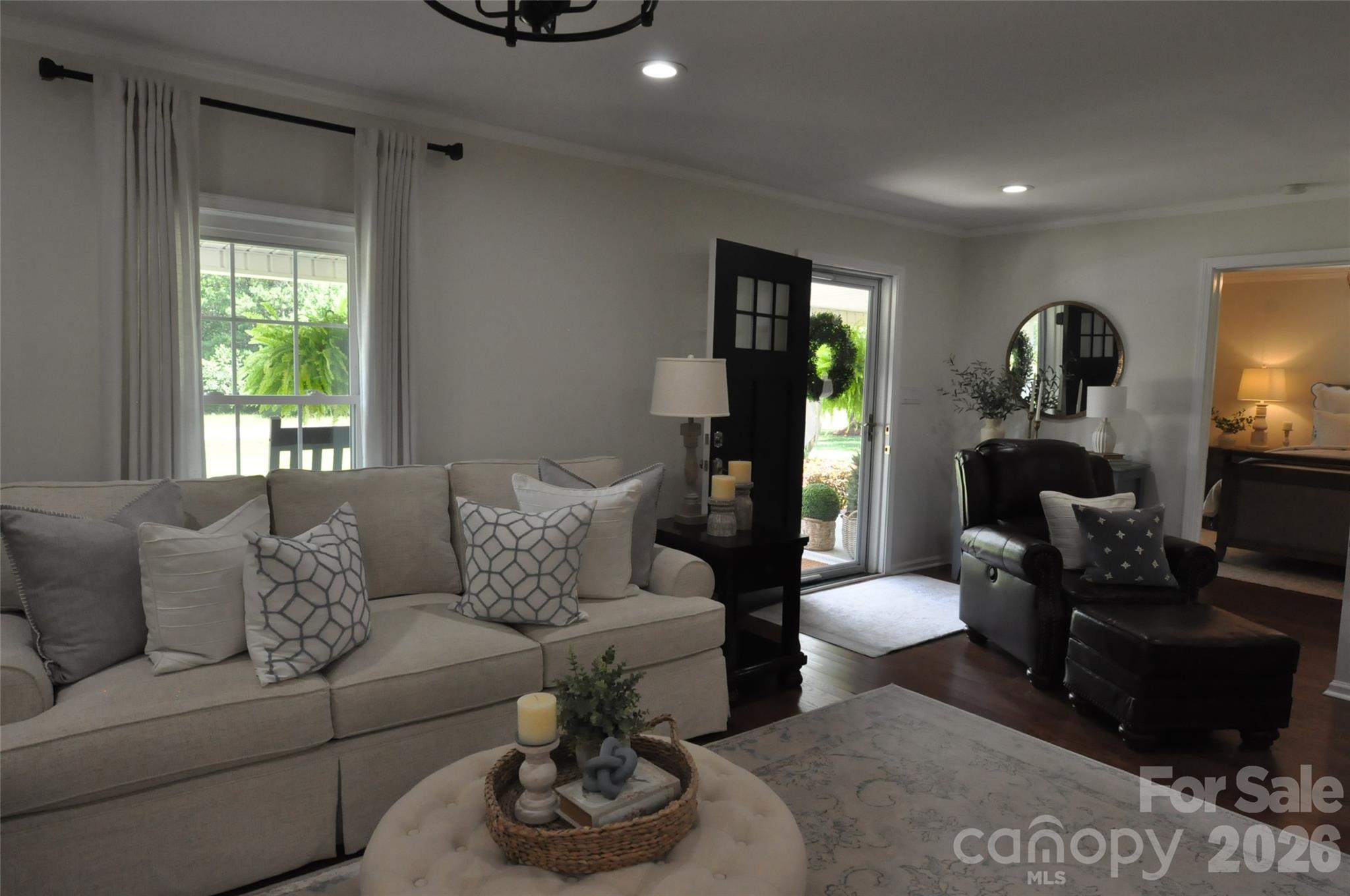 1834 Josie Road — Blackstock