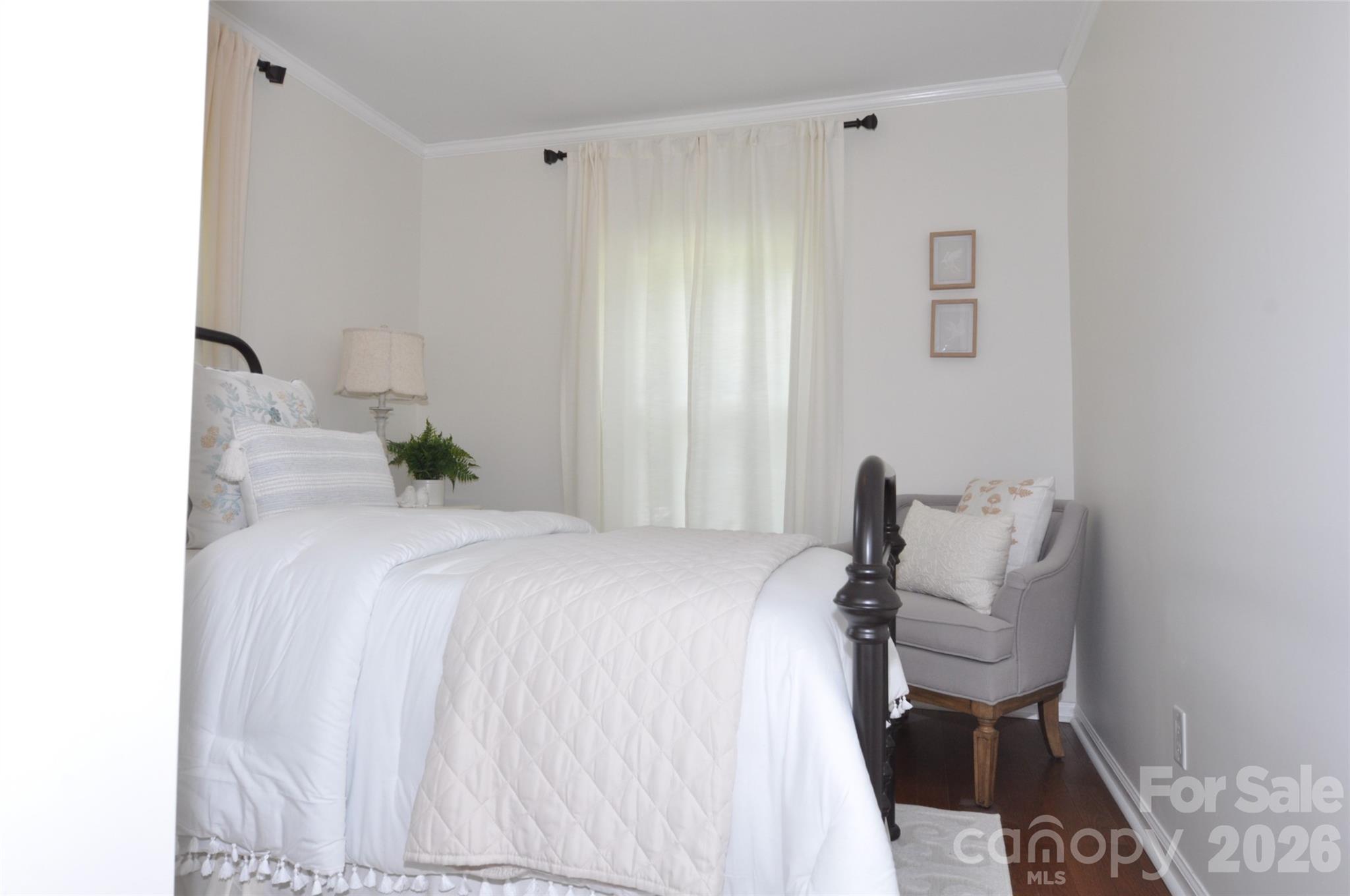 1834 Josie Road — Blackstock