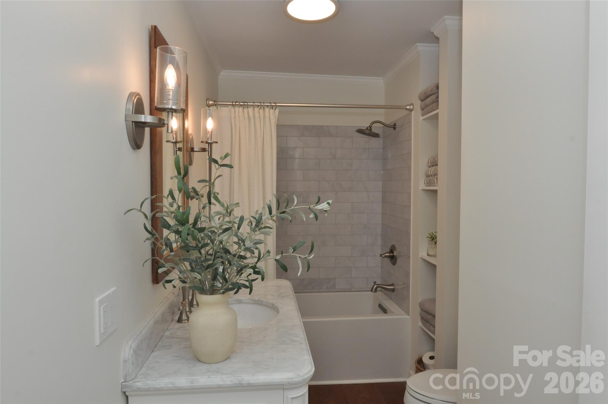1834 Josie Road — Blackstock