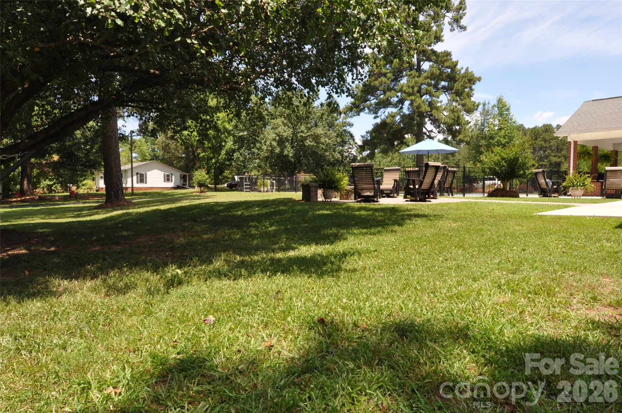 1834 Josie Road — Blackstock