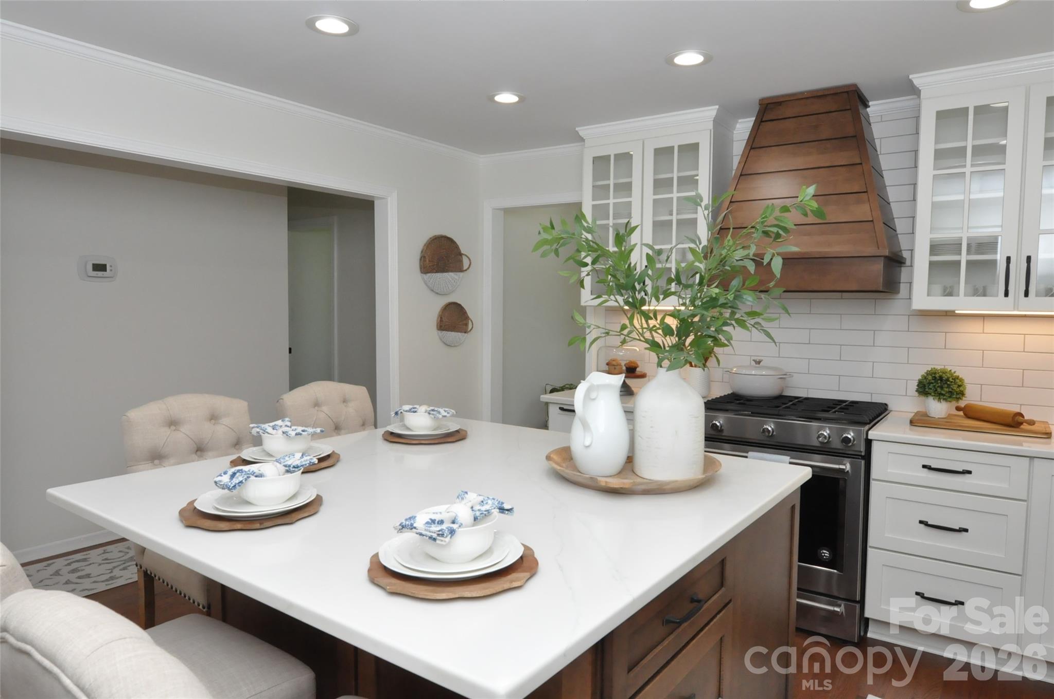 1834 Josie Road — Blackstock