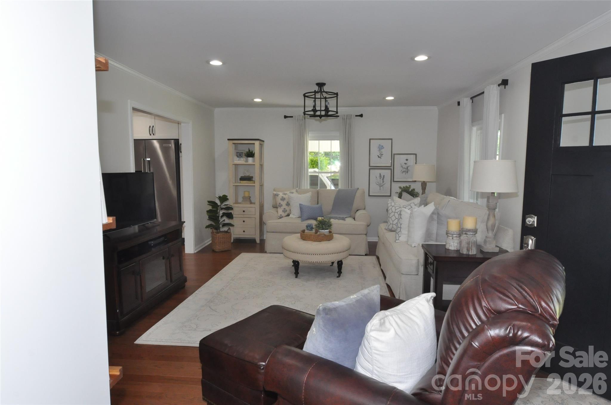 1834 Josie Road — Blackstock