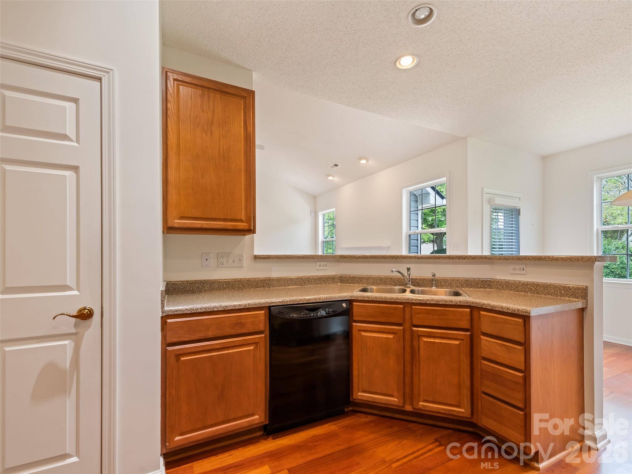 2 Thornwood Court — Arden