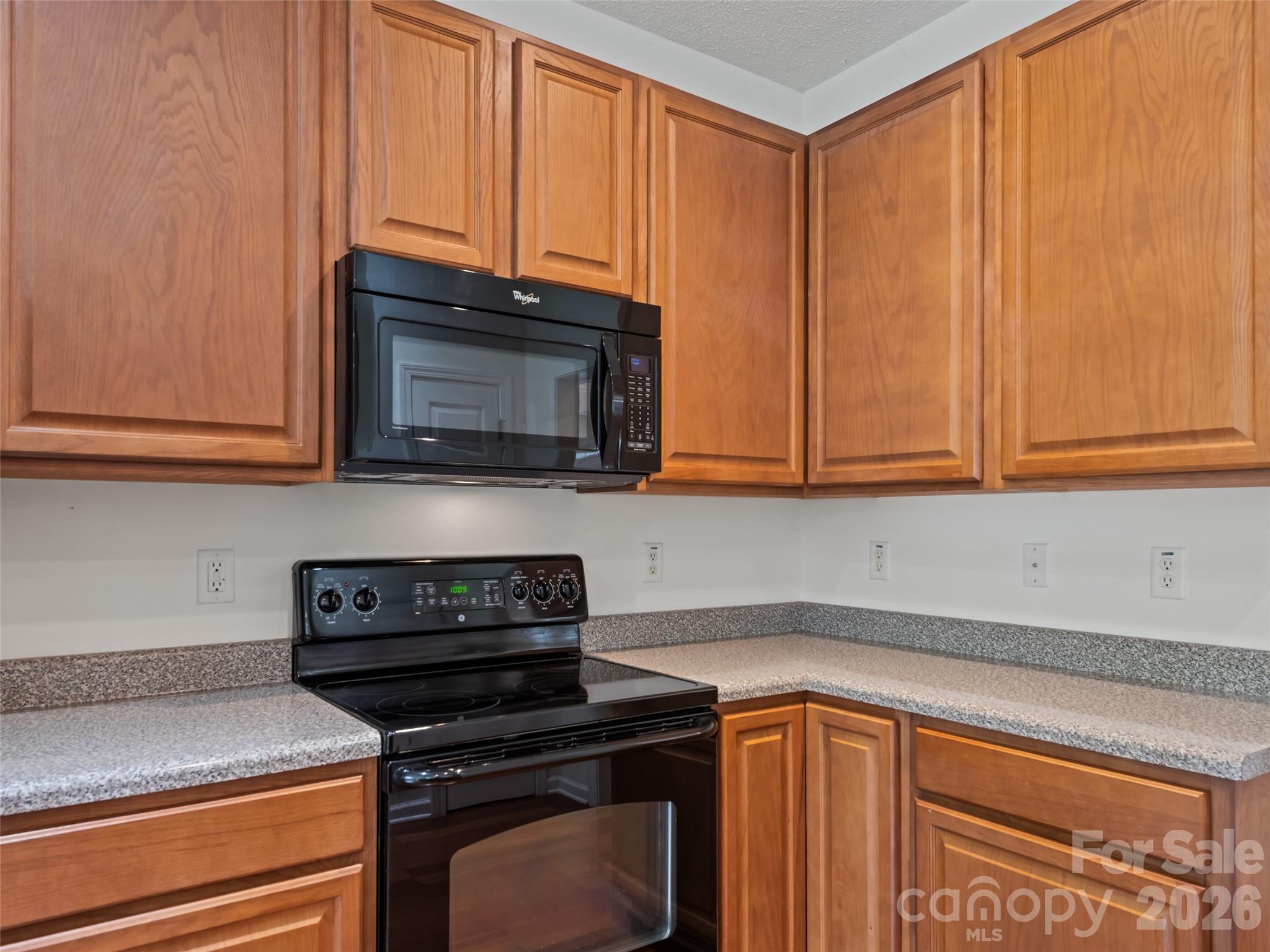 2 Thornwood Court — Arden