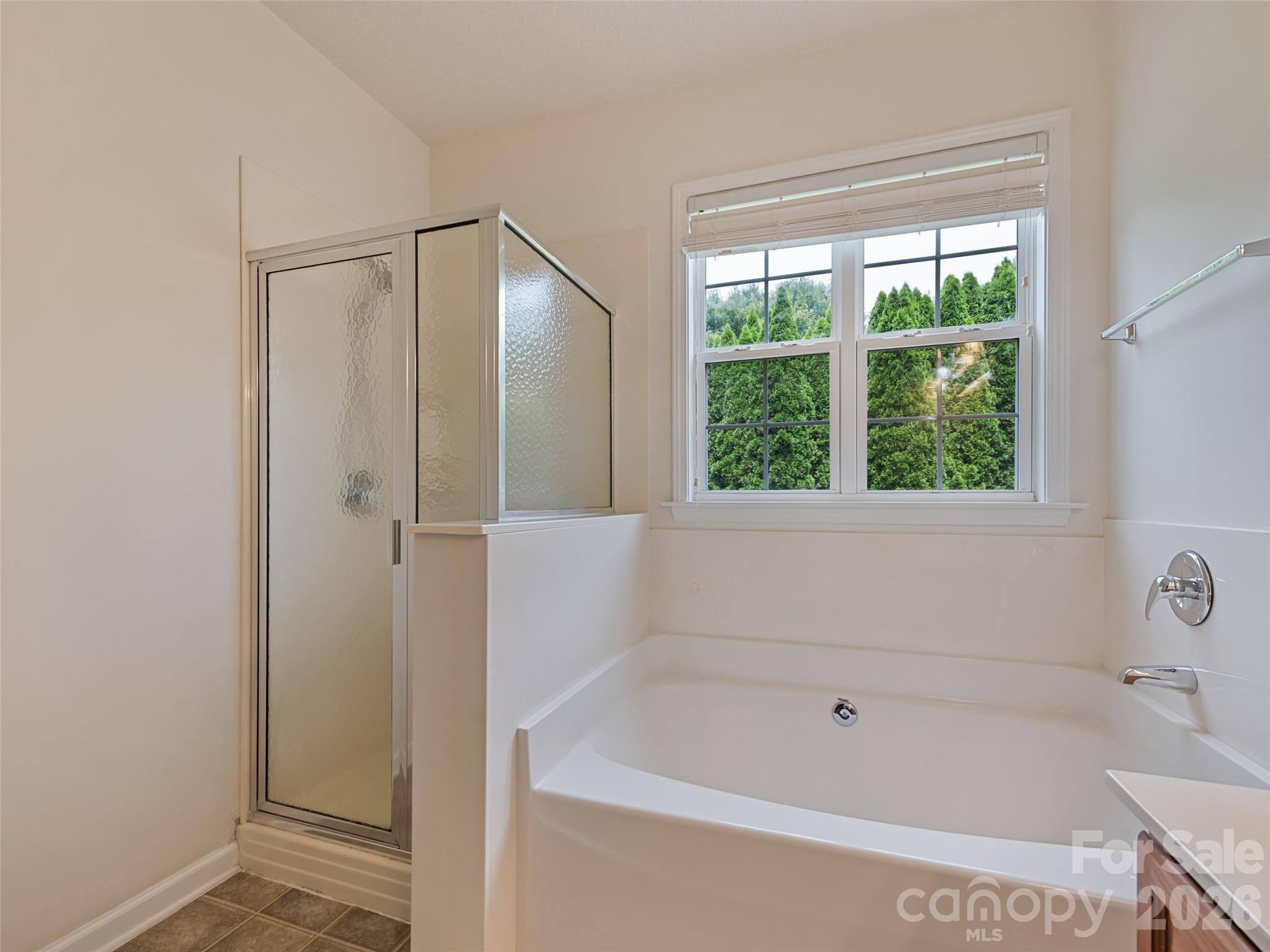 2 Thornwood Court — Arden
