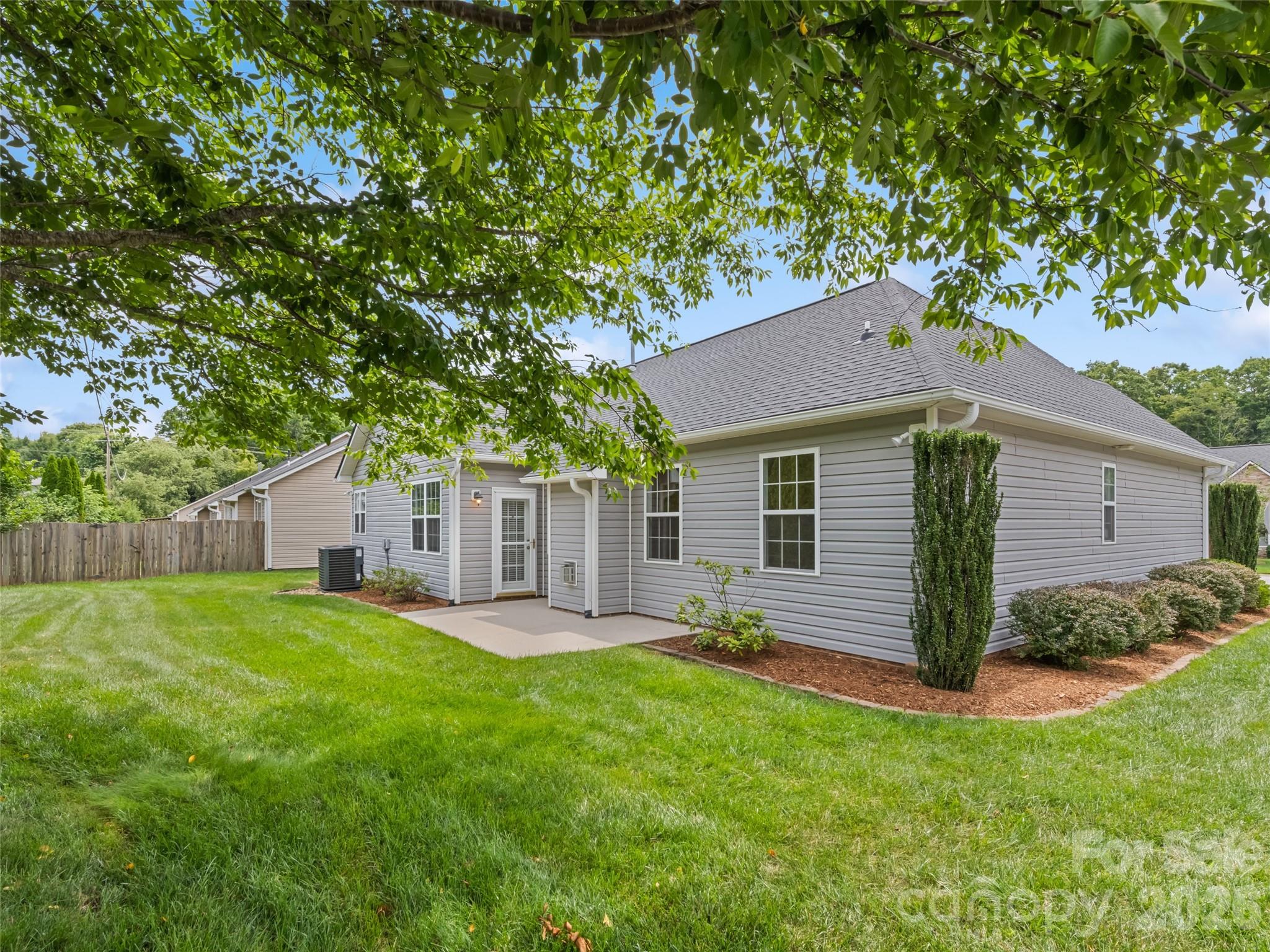 2 Thornwood Court — Arden