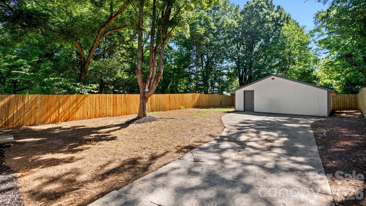 1215 Wilson W Lee Boulevard — Statesville