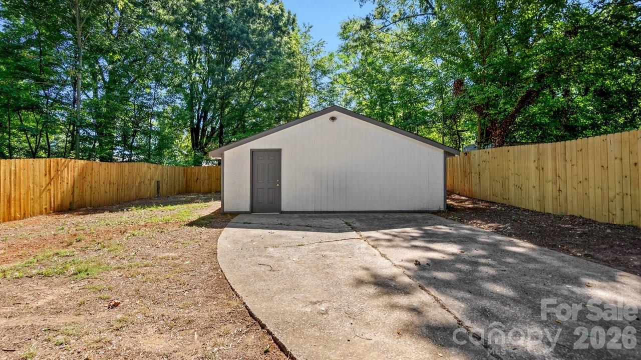 1215 Wilson W Lee Boulevard — Statesville