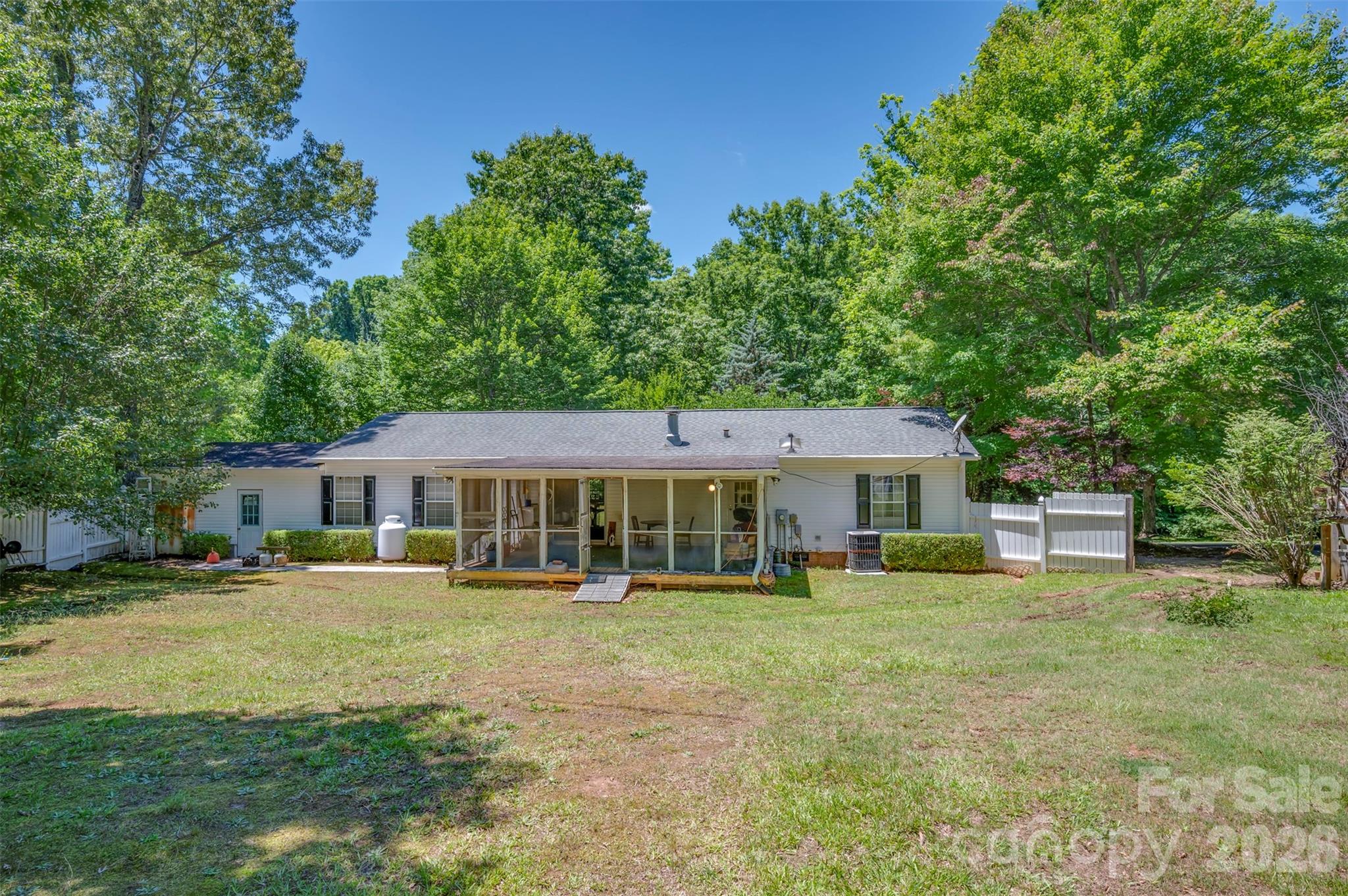 98 Lanning Drive — Columbus