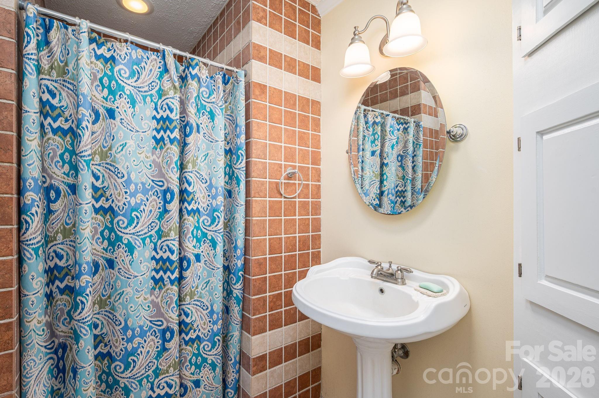 601 Wren Road — Gastonia