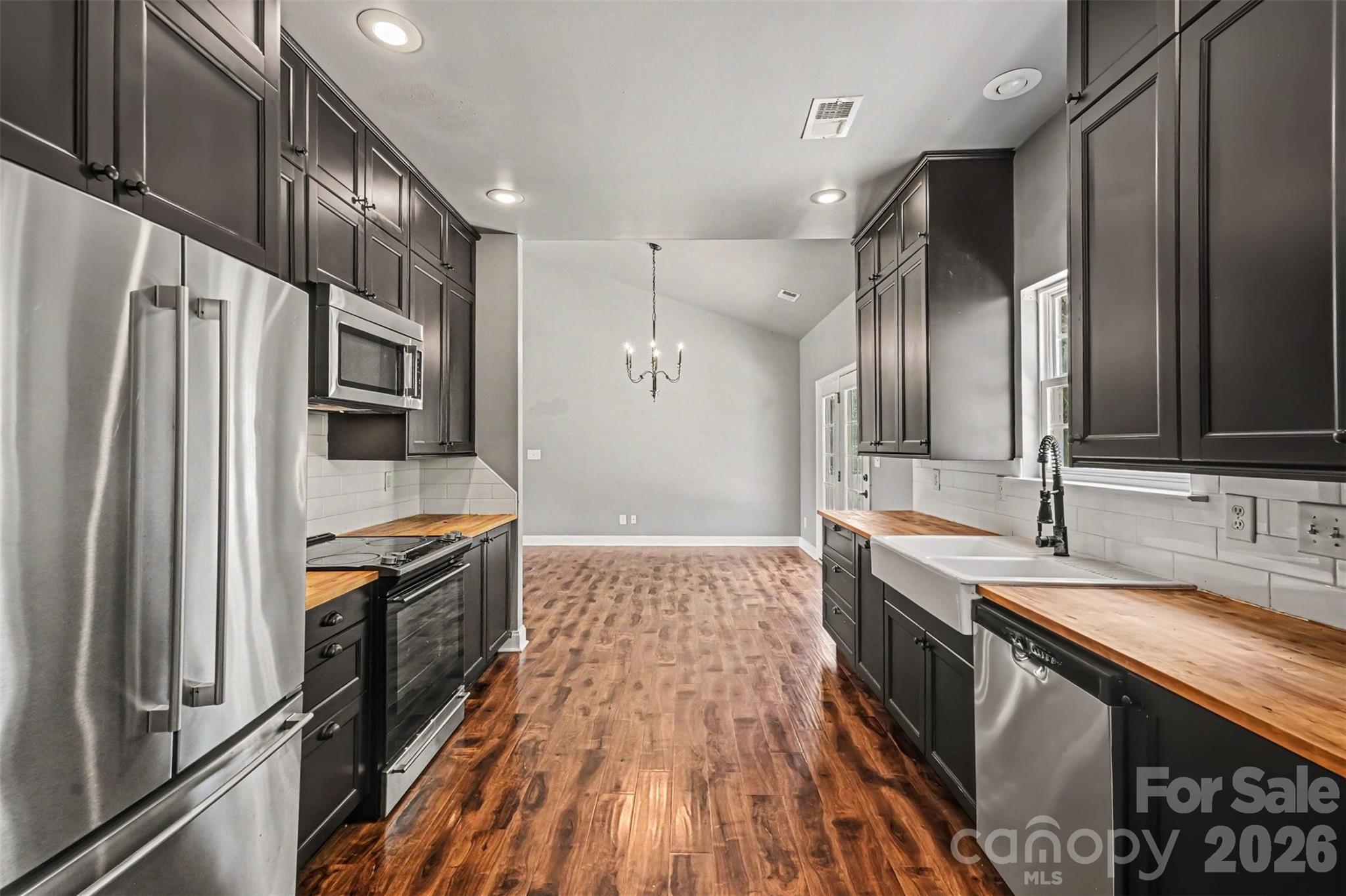 510 Grace Church Lane — Belmont
