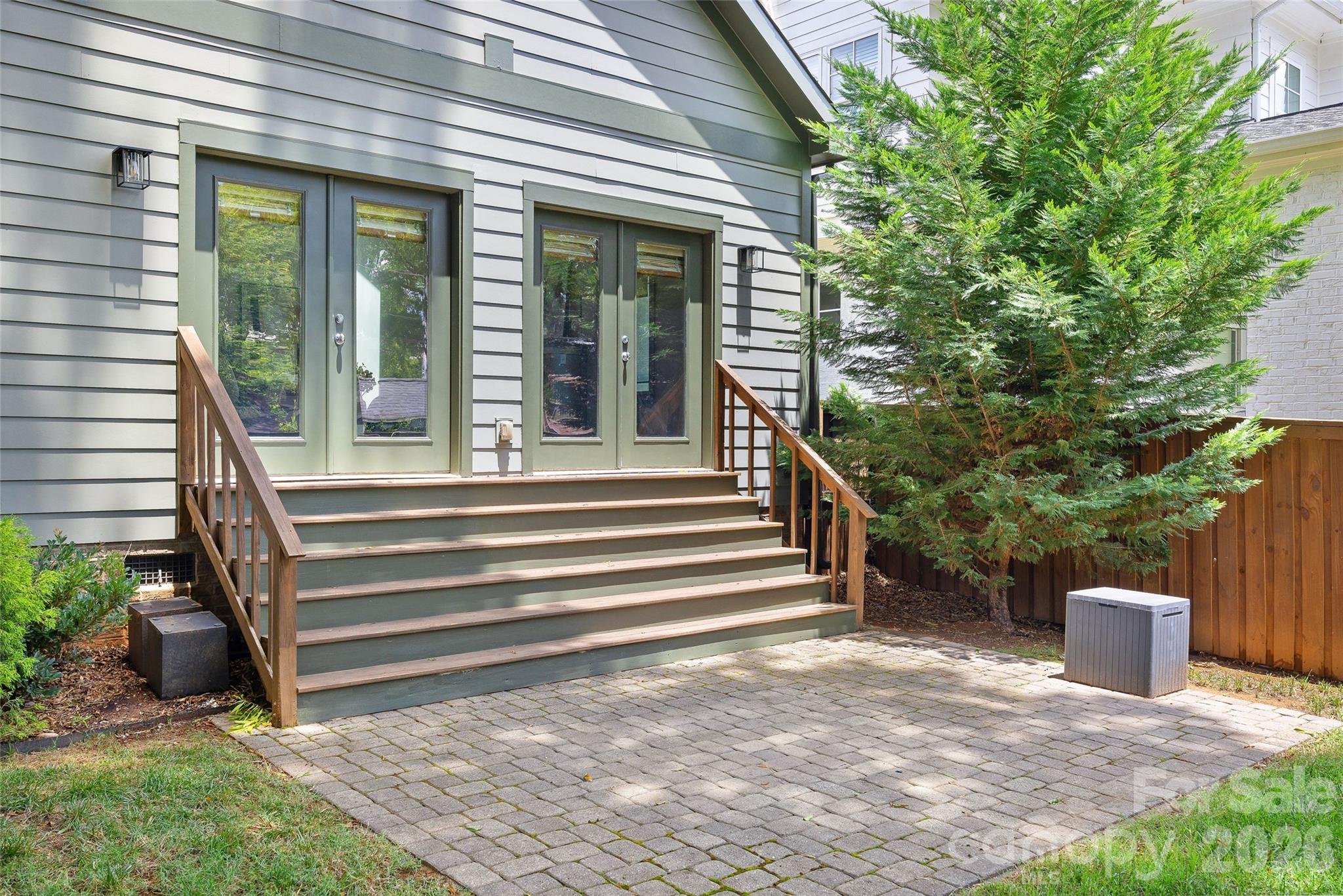2530 Bay Street — Charlotte