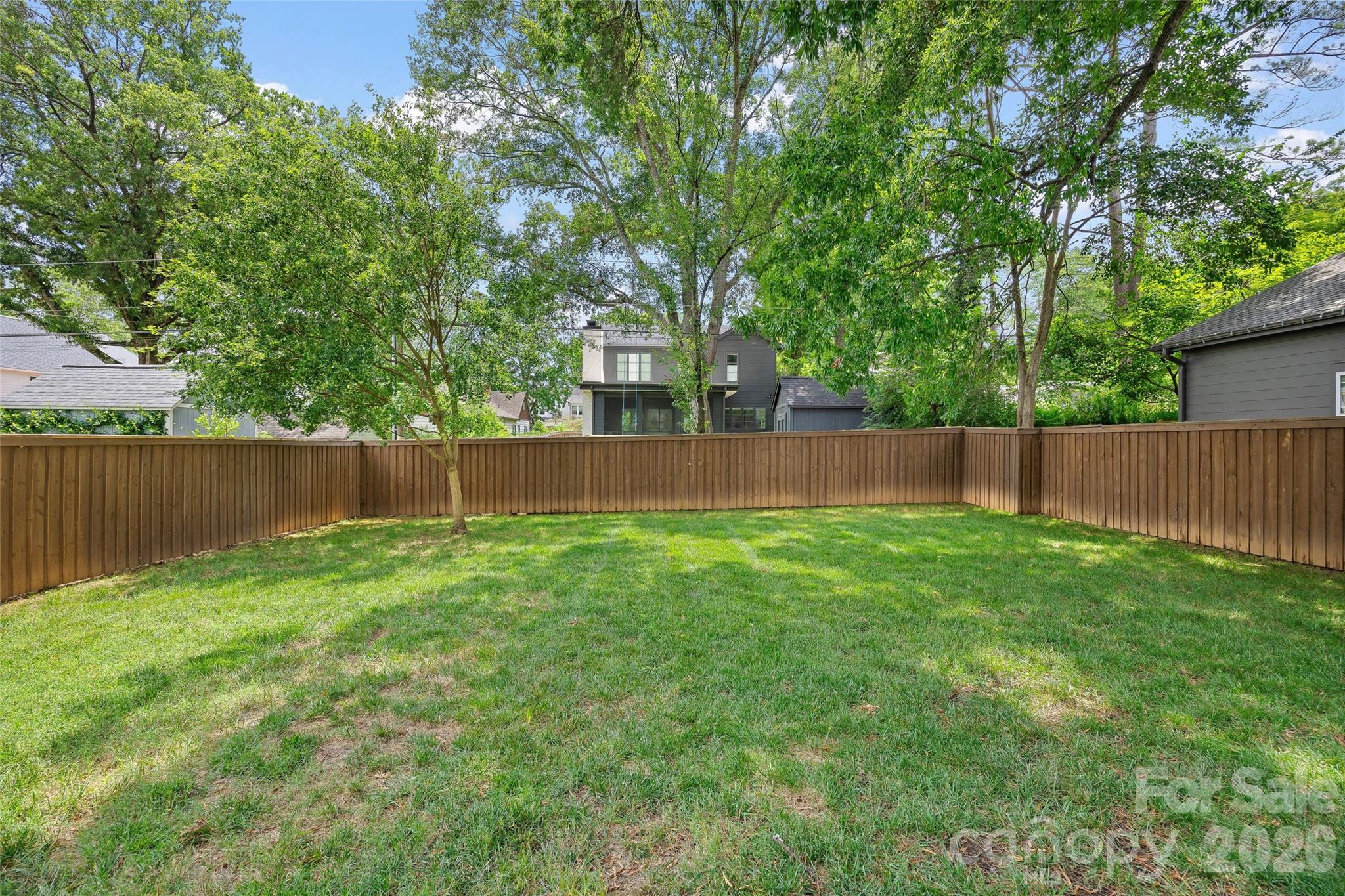 2530 Bay Street — Charlotte