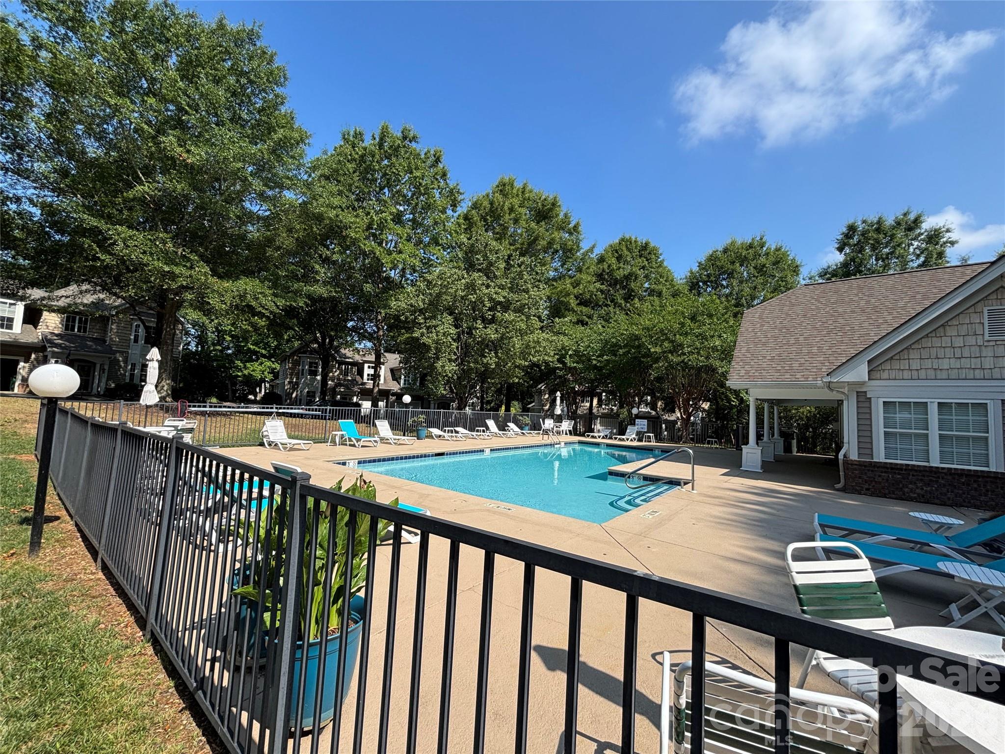 9069 Rosalyn Glen Road — Cornelius