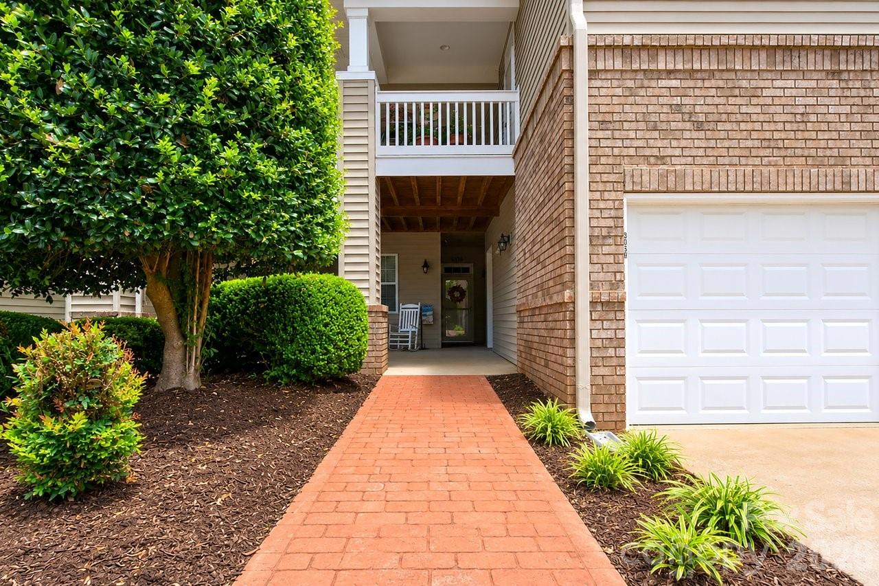 9069 Rosalyn Glen Road — Cornelius