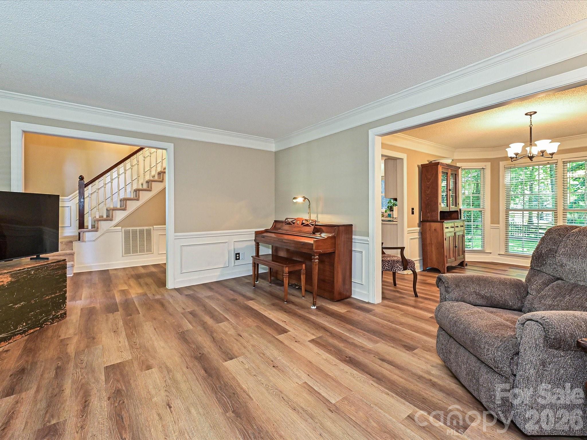 8717 Doe Path Lane — Huntersville