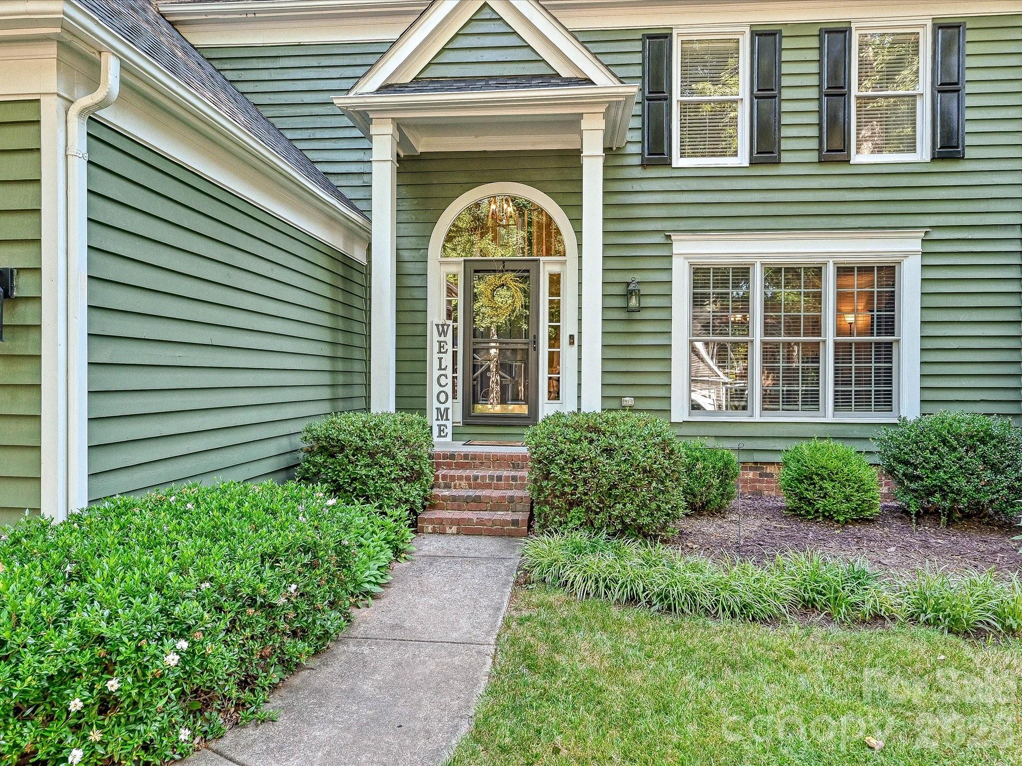 8717 Doe Path Lane — Huntersville