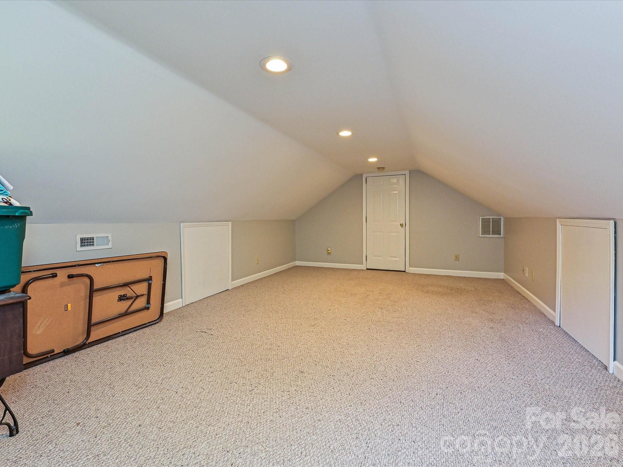 8717 Doe Path Lane — Huntersville