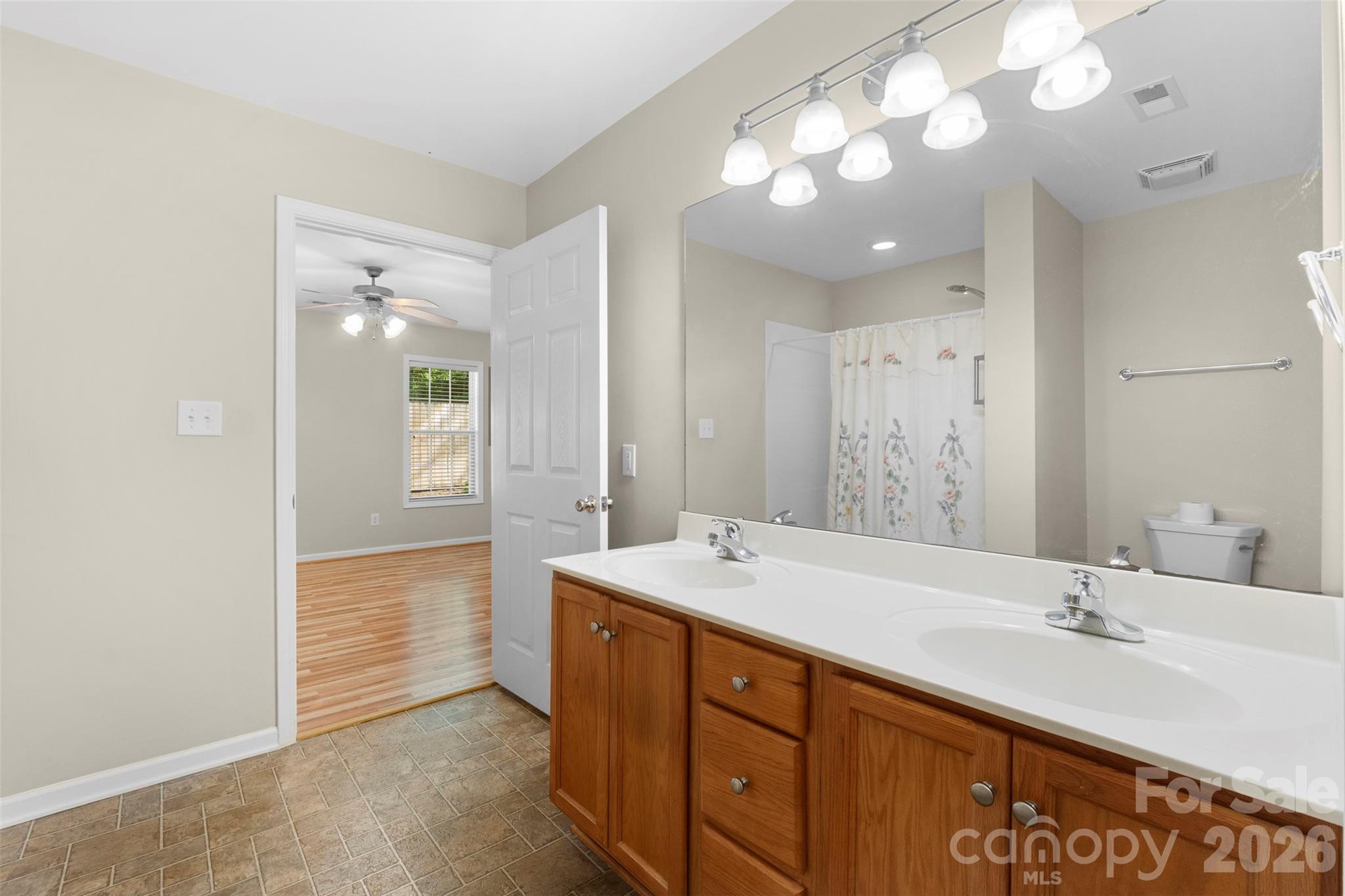 402 Pinefield Place — Thomasville