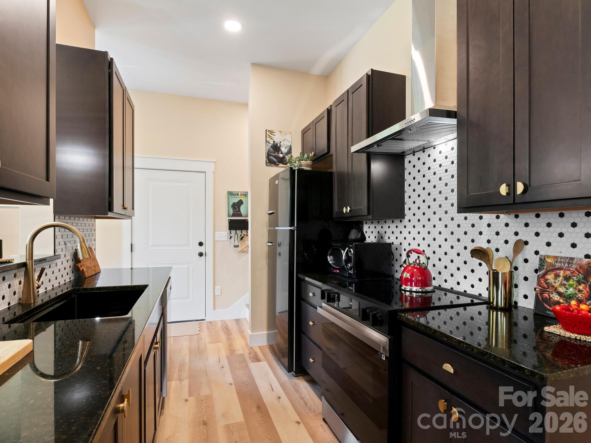 42 Cedar Street — Asheville