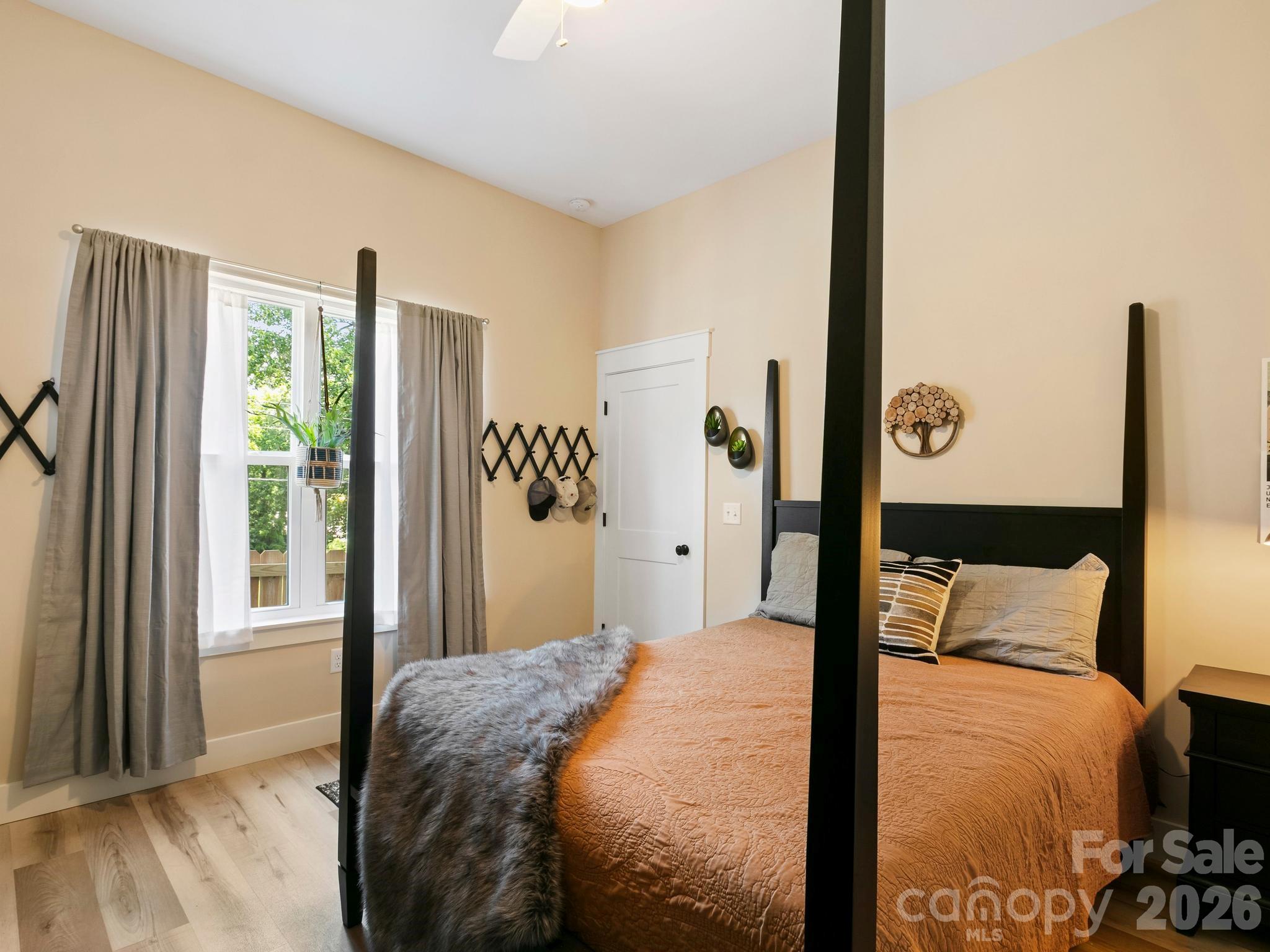 42 Cedar Street — Asheville