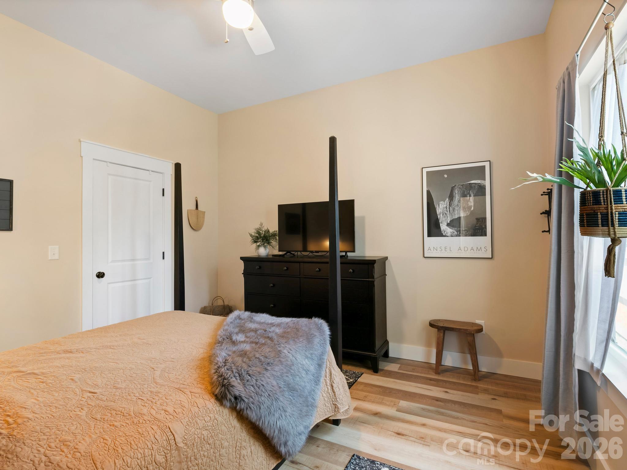 42 Cedar Street — Asheville