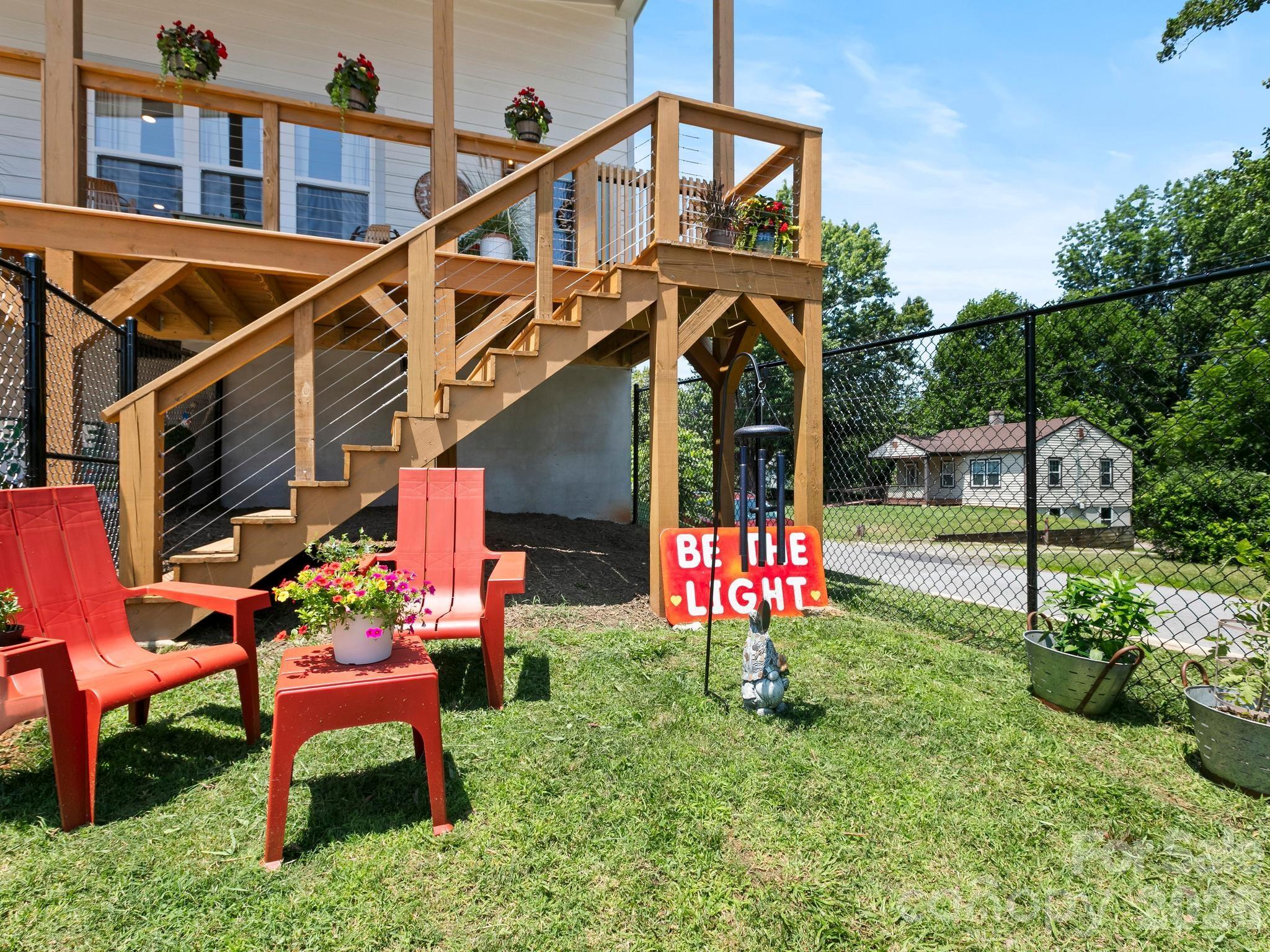 42 Cedar Street — Asheville