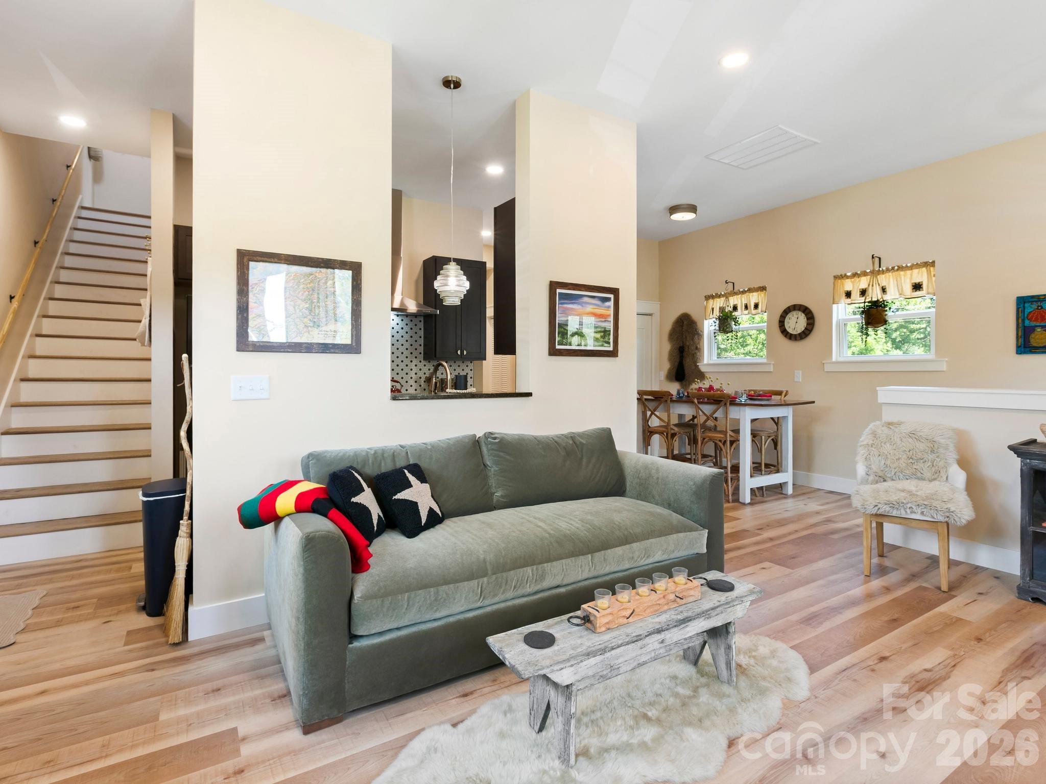 42 Cedar Street — Asheville