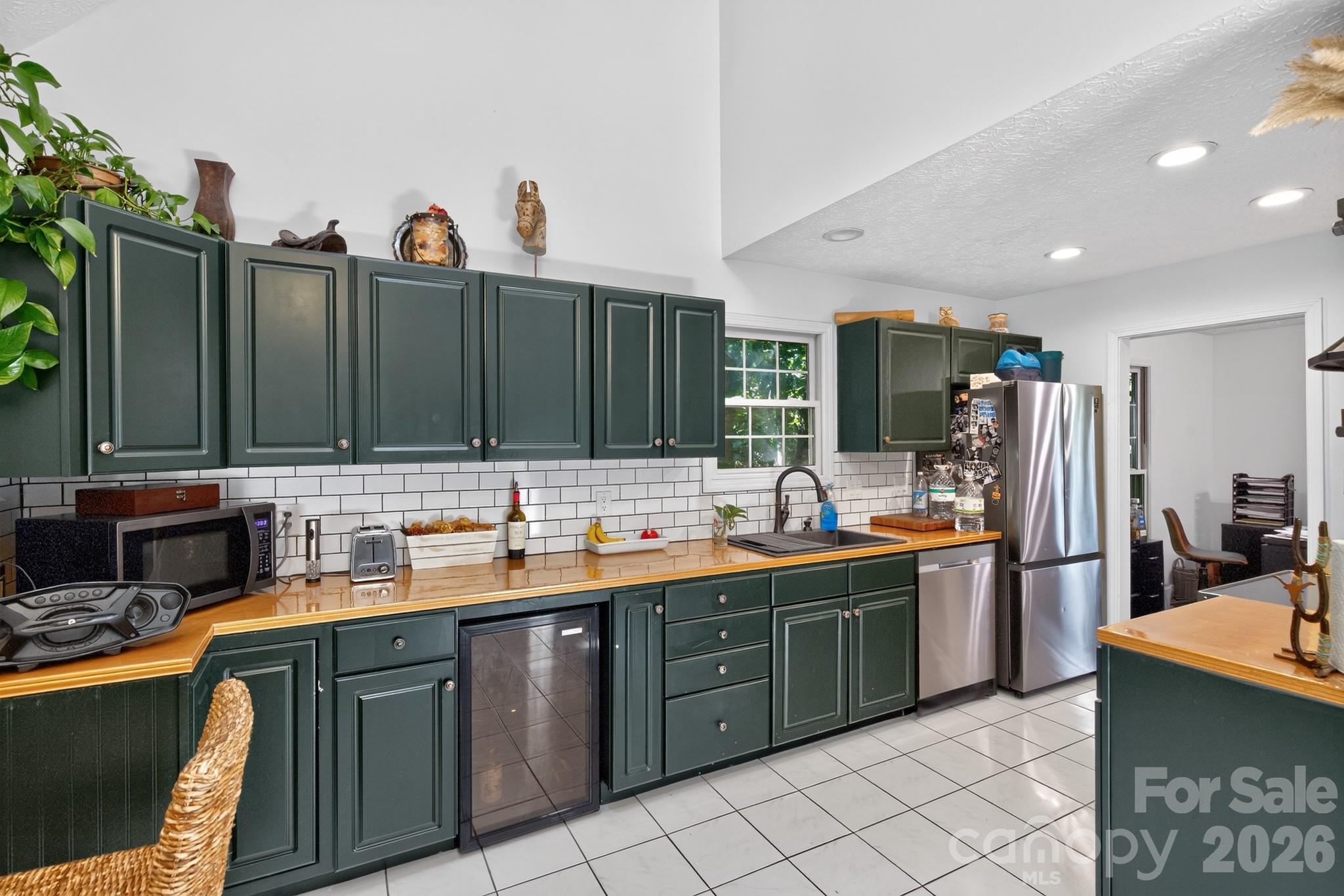 163 Canaan Drive — Candler