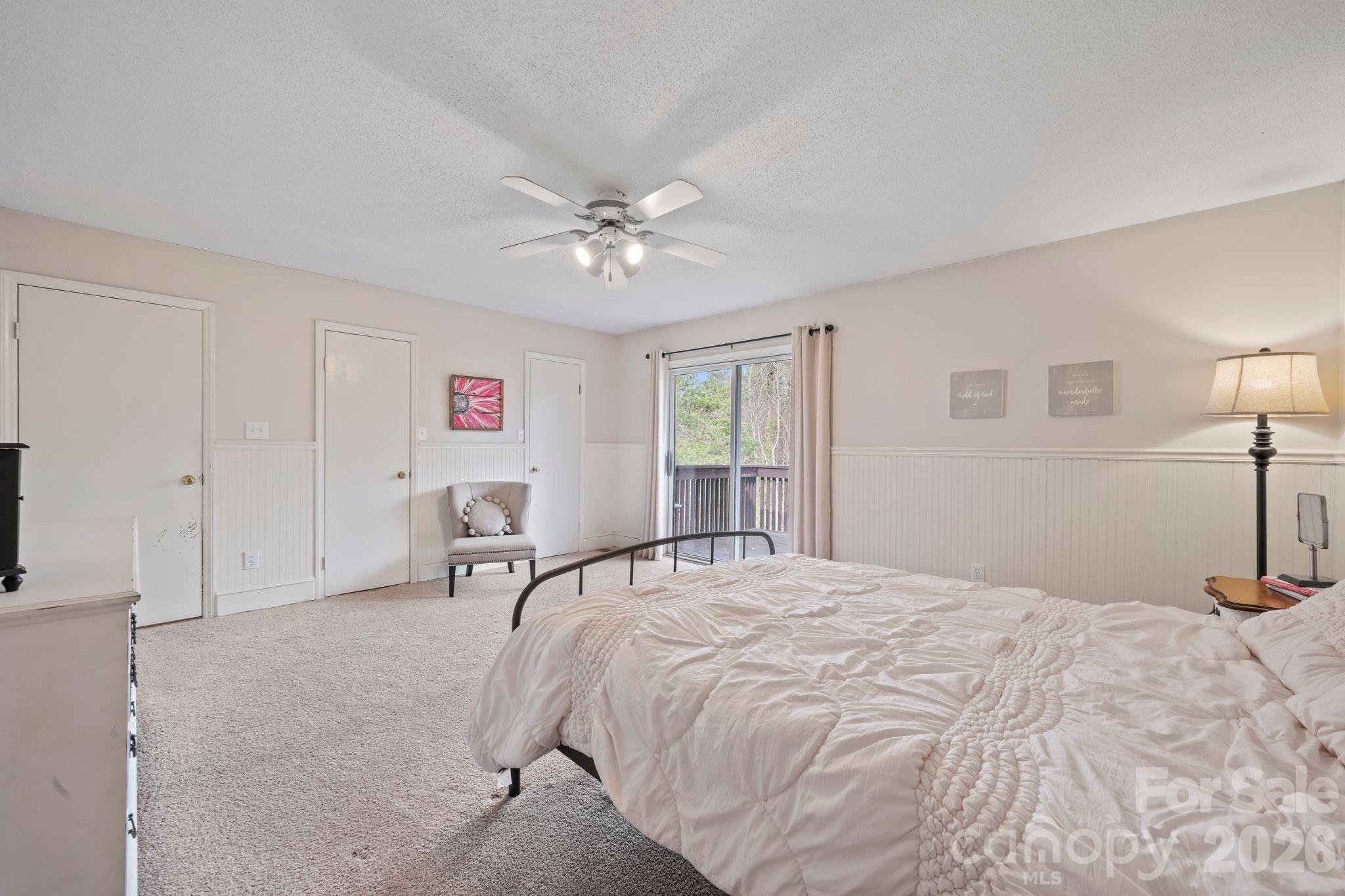 350 21st Avenue Drive NW — Hickory