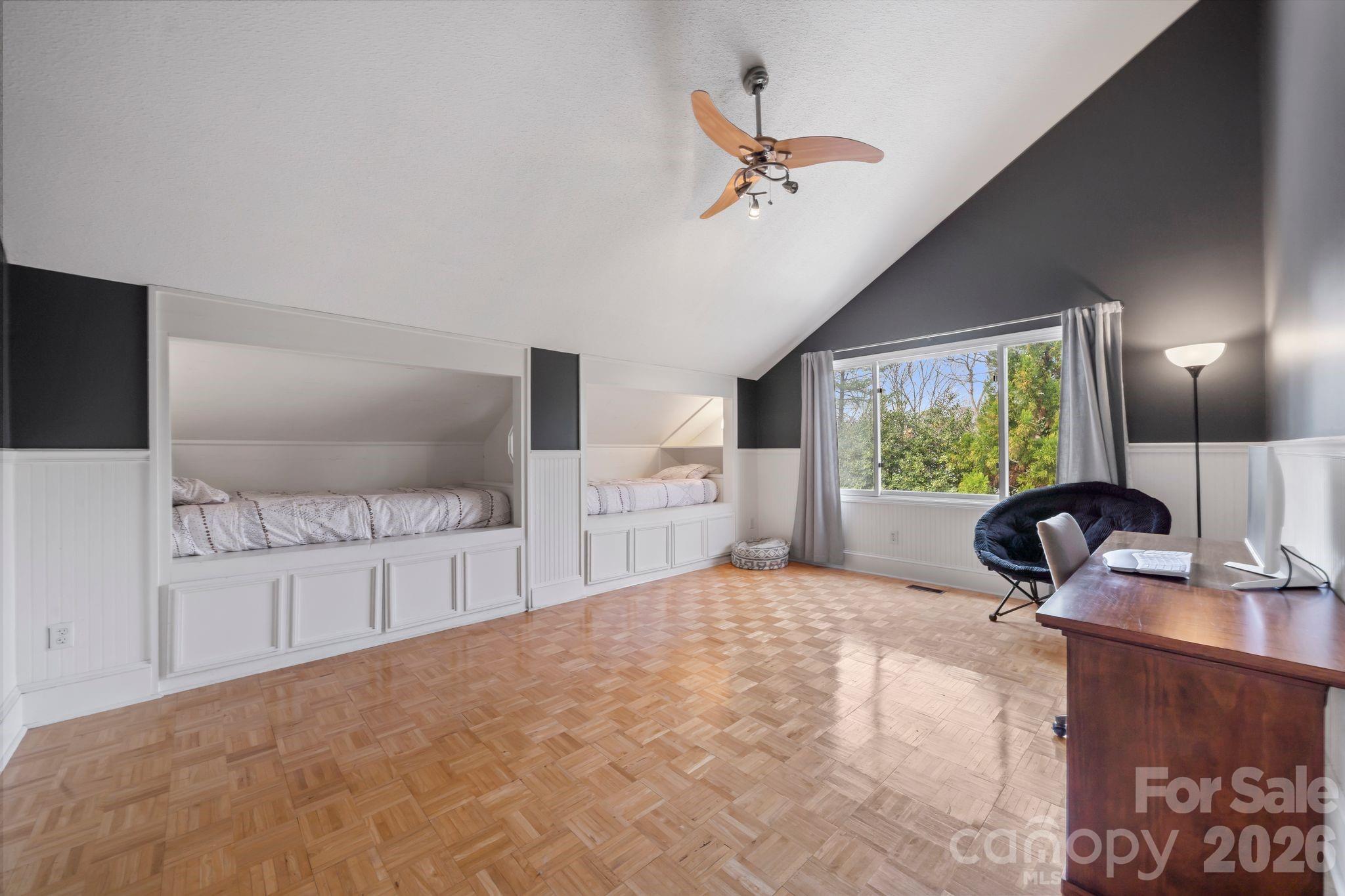 350 21st Avenue Drive NW — Hickory