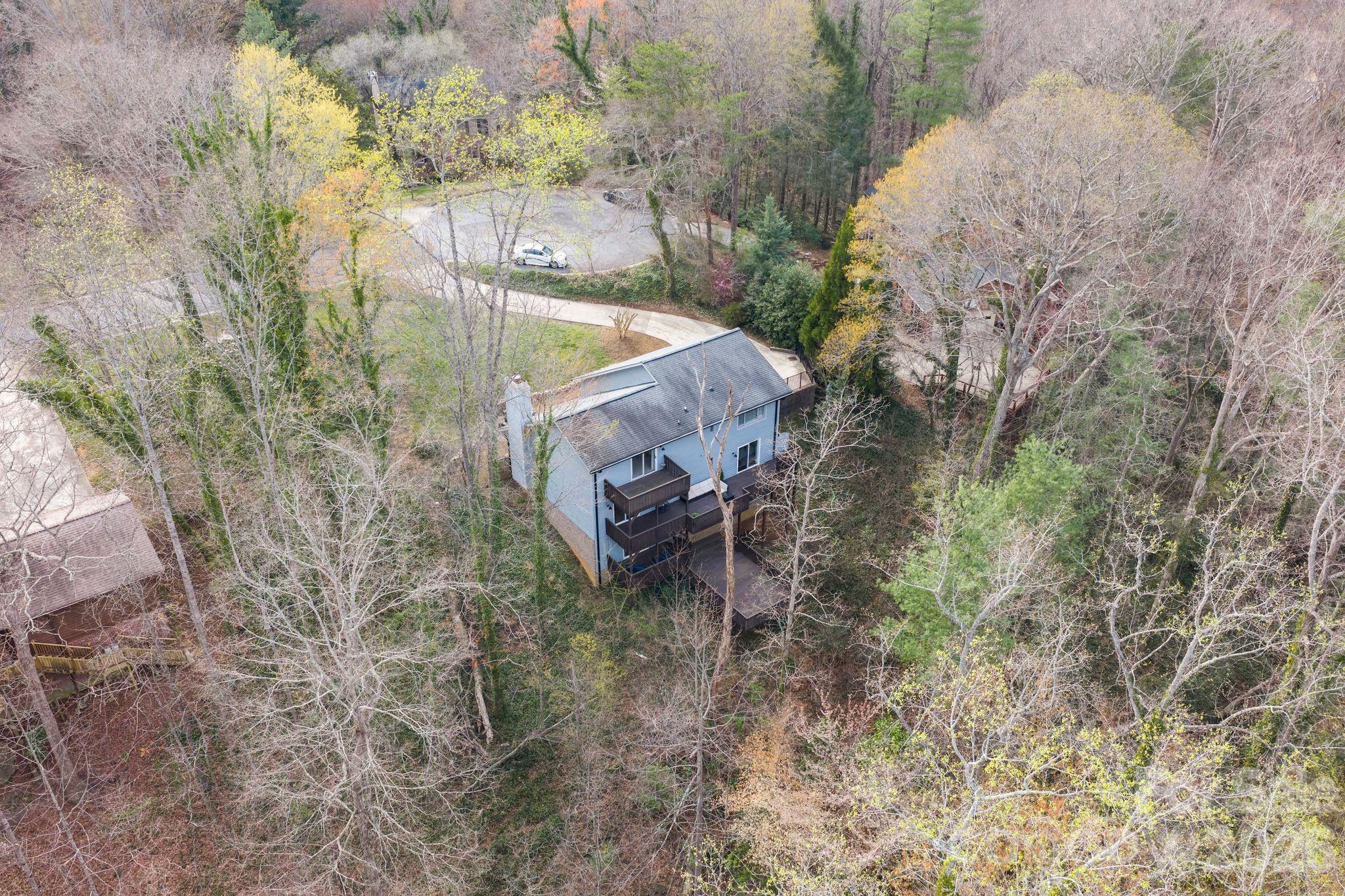 350 21st Avenue Drive NW — Hickory
