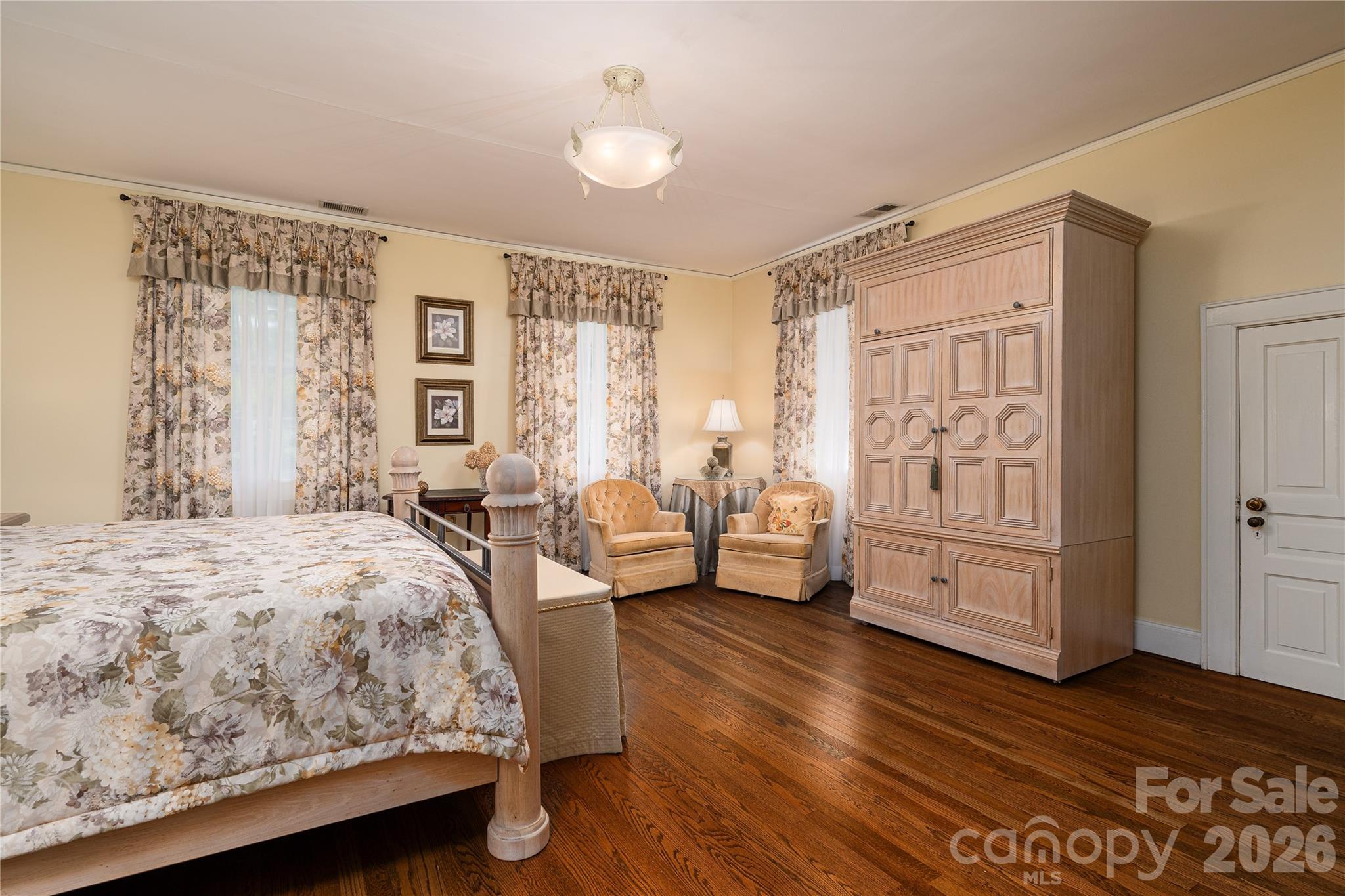 805 S Aspen Street — Lincolnton