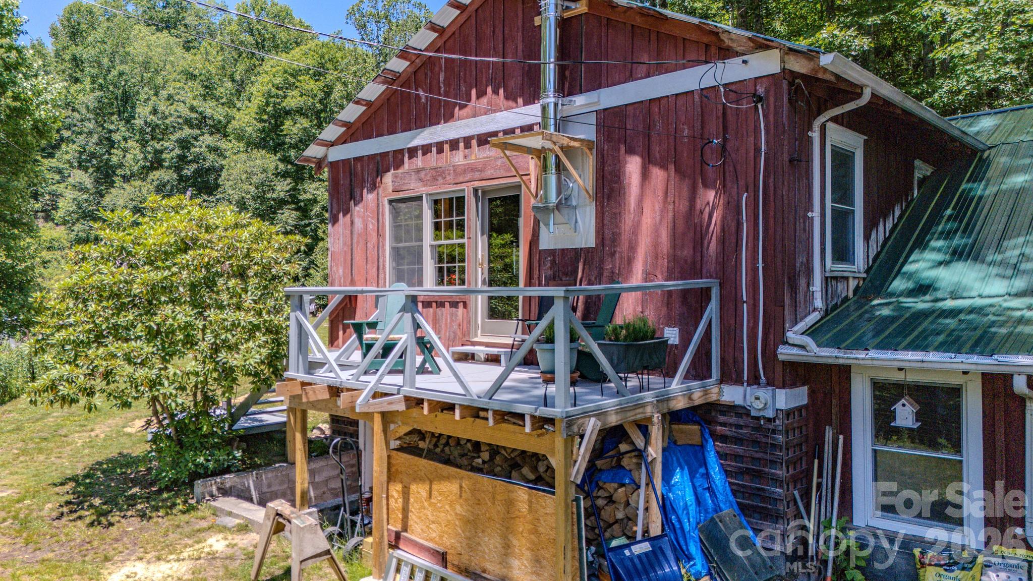 1712 Little Creek Road — Hot Springs