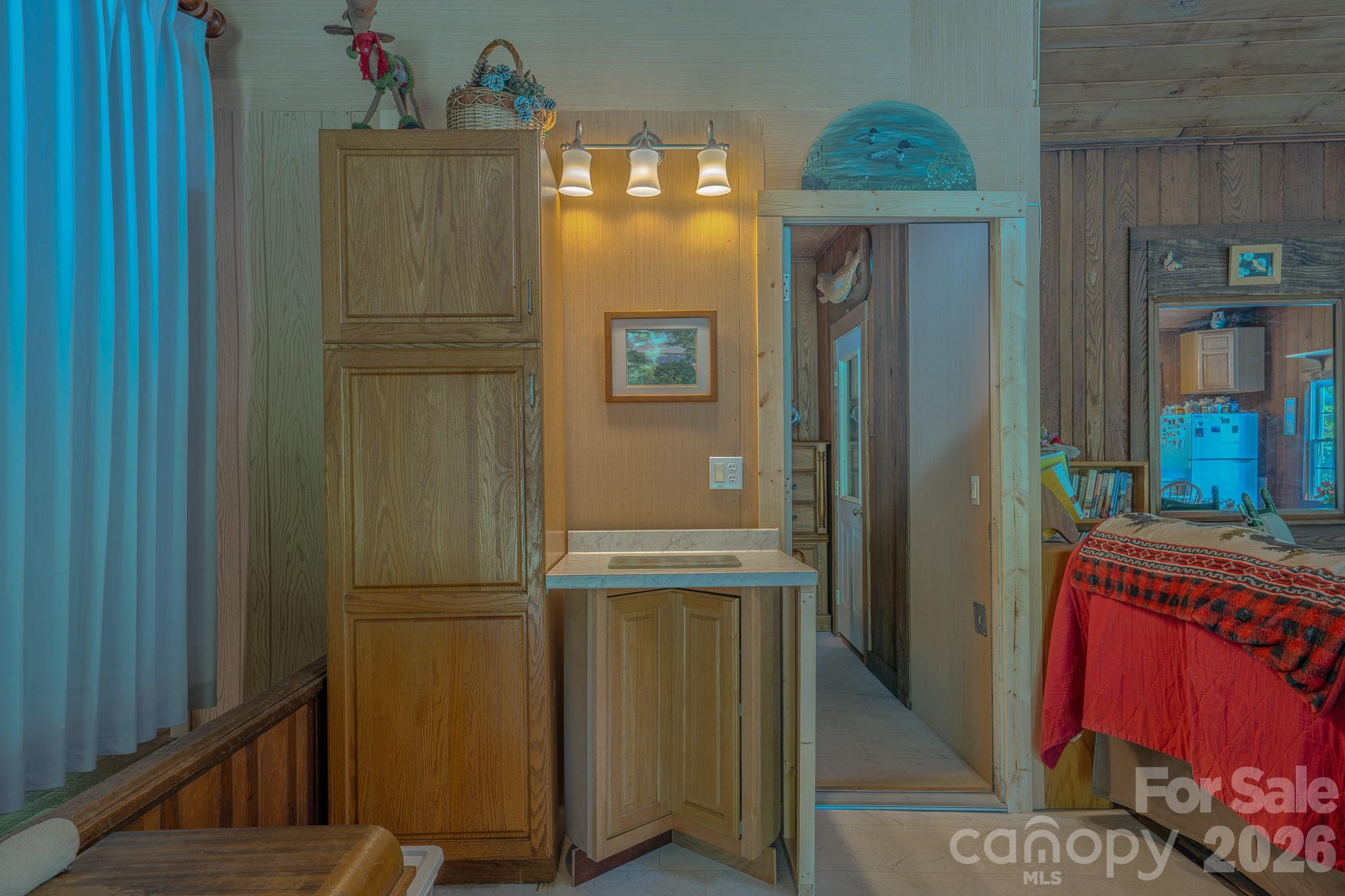 1712 Little Creek Road — Hot Springs