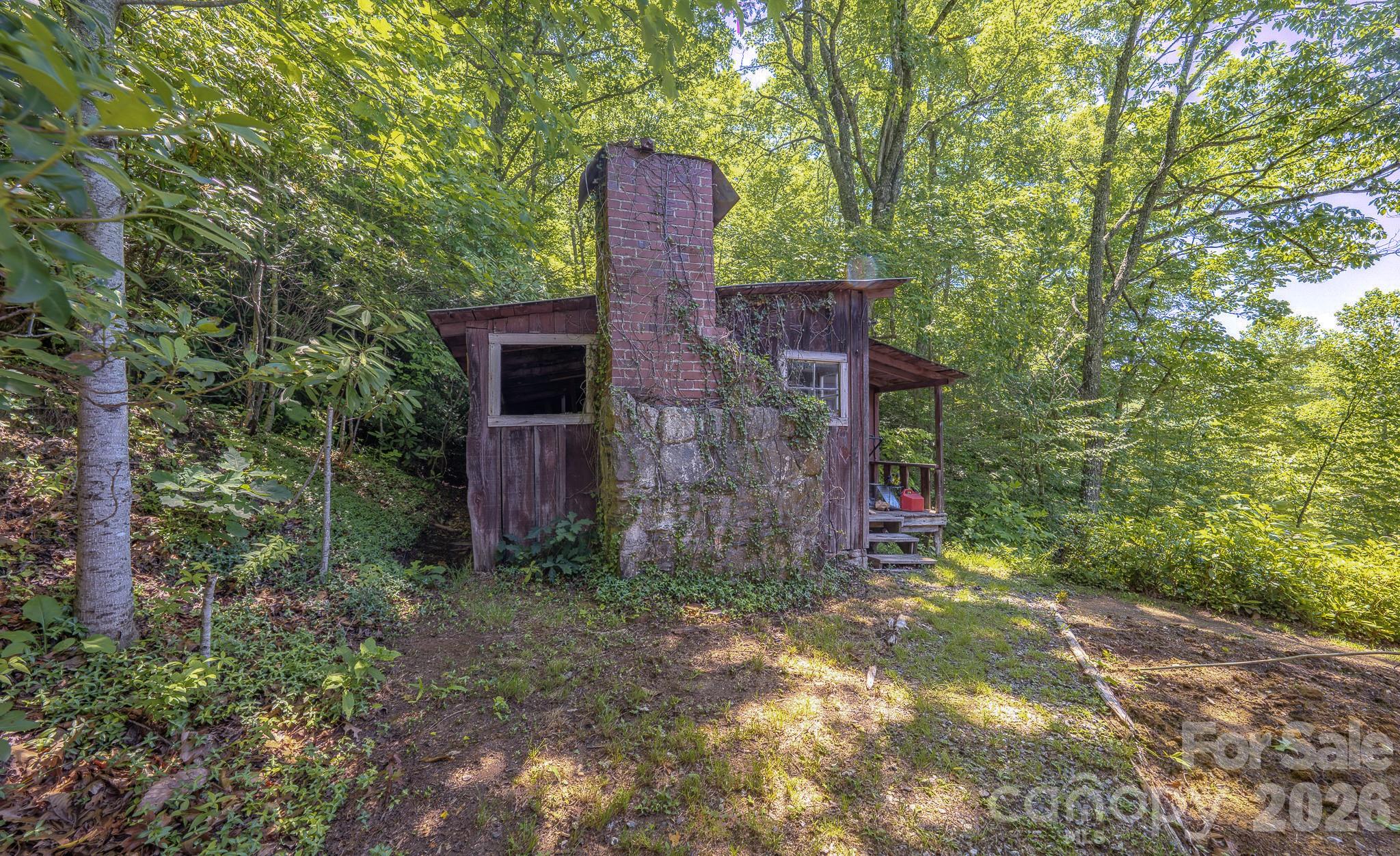 1712 Little Creek Road — Hot Springs