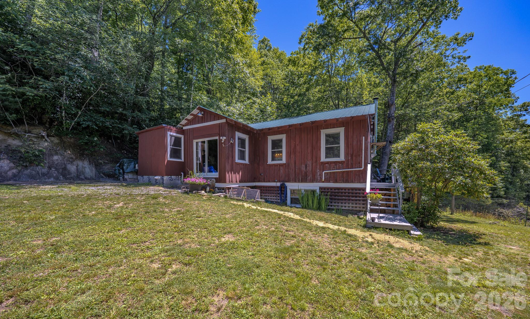 1712 Little Creek Road — Hot Springs