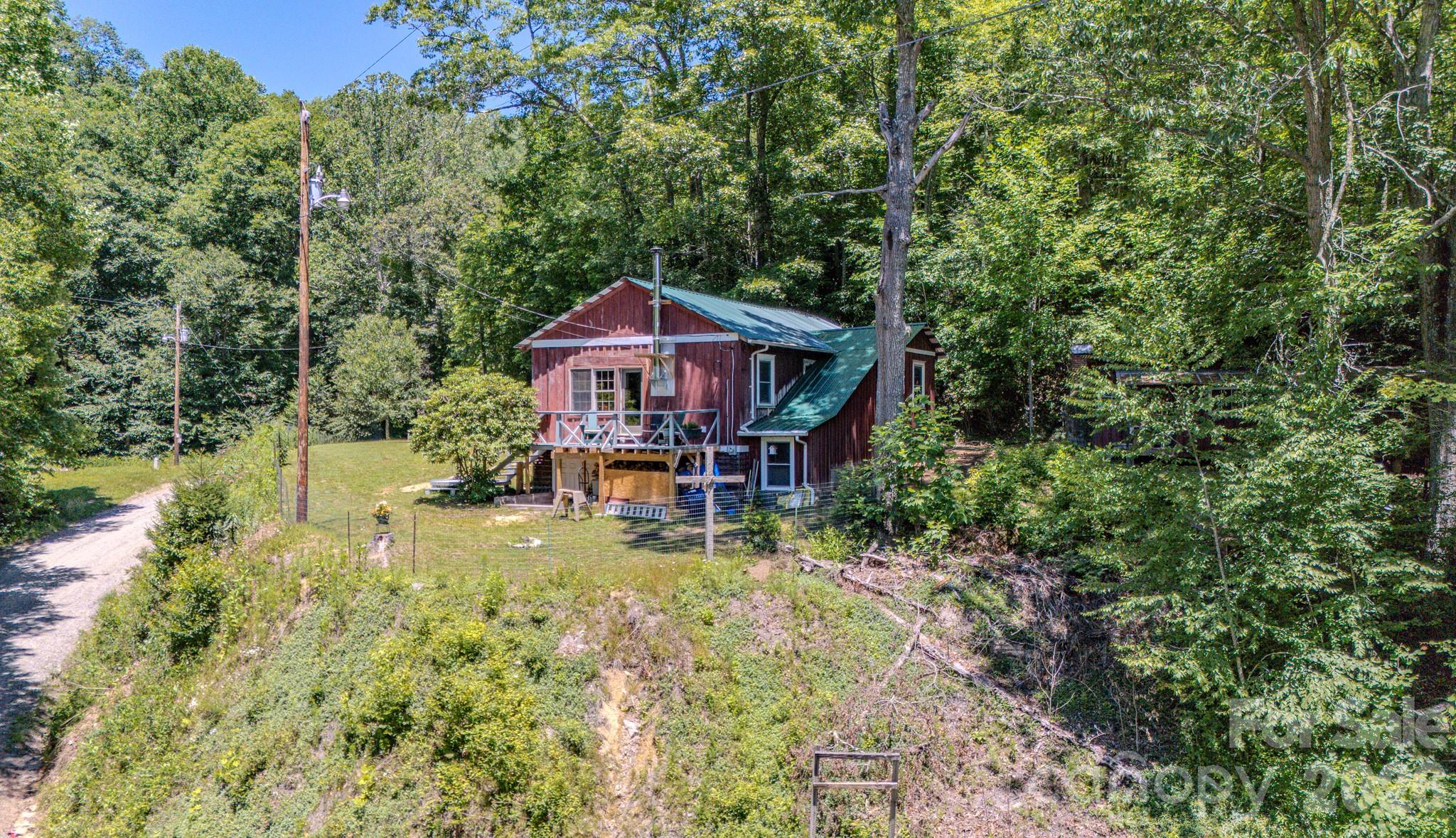 1712 Little Creek Road — Hot Springs