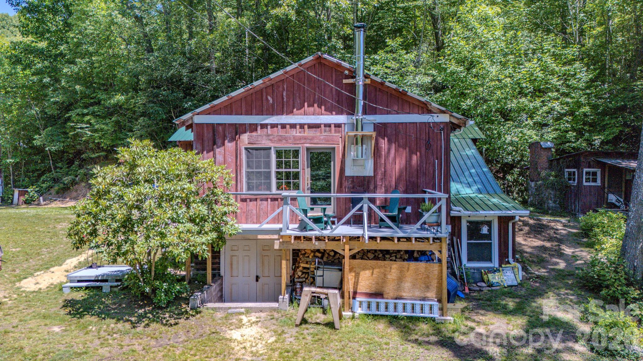1712 Little Creek Road — Hot Springs