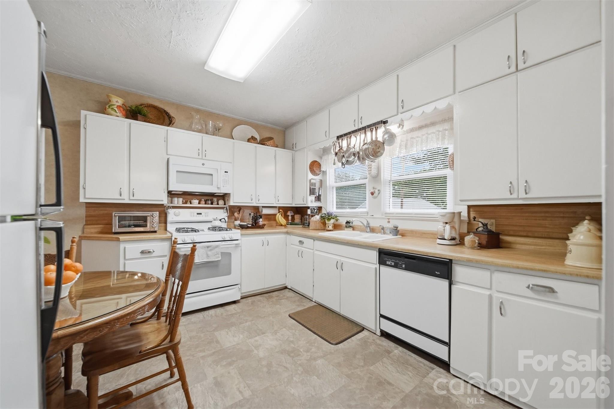 408 Garrou Avenue SE — Valdese