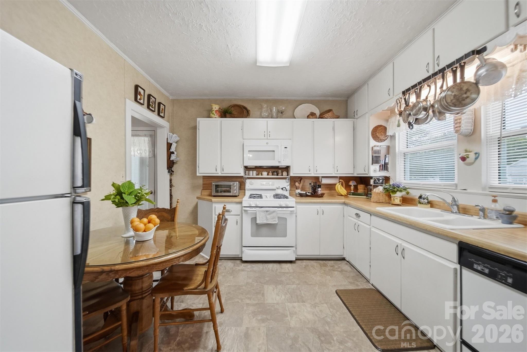 408 Garrou Avenue SE — Valdese