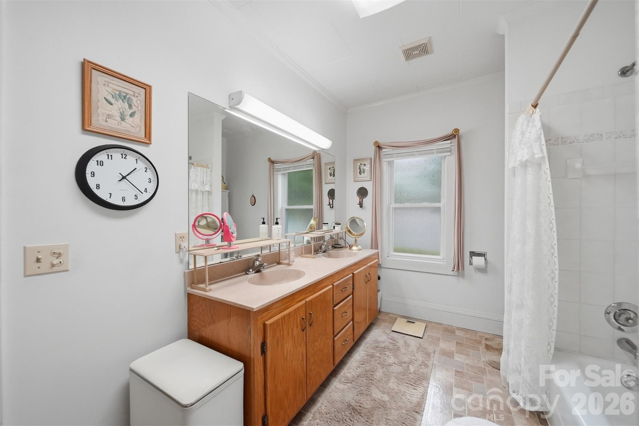 408 Garrou Avenue SE — Valdese