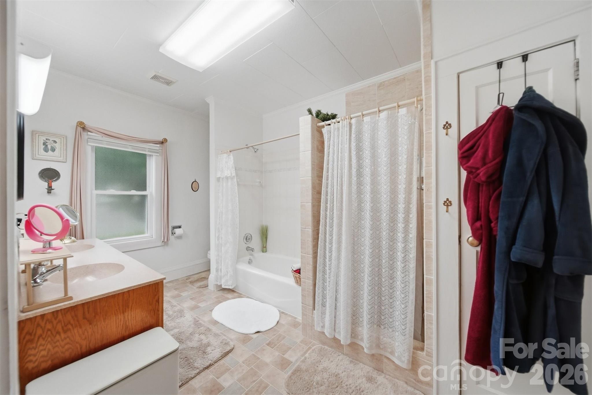 408 Garrou Avenue SE — Valdese
