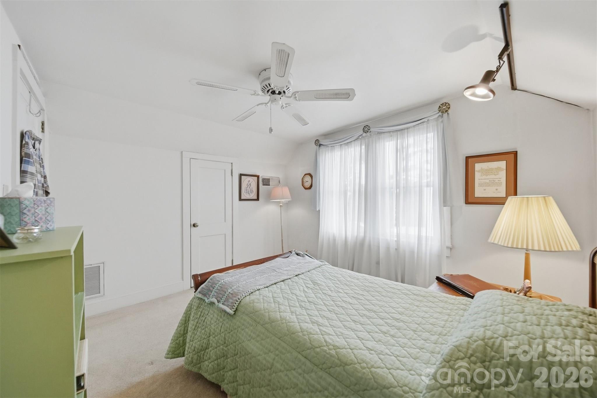 408 Garrou Avenue SE — Valdese