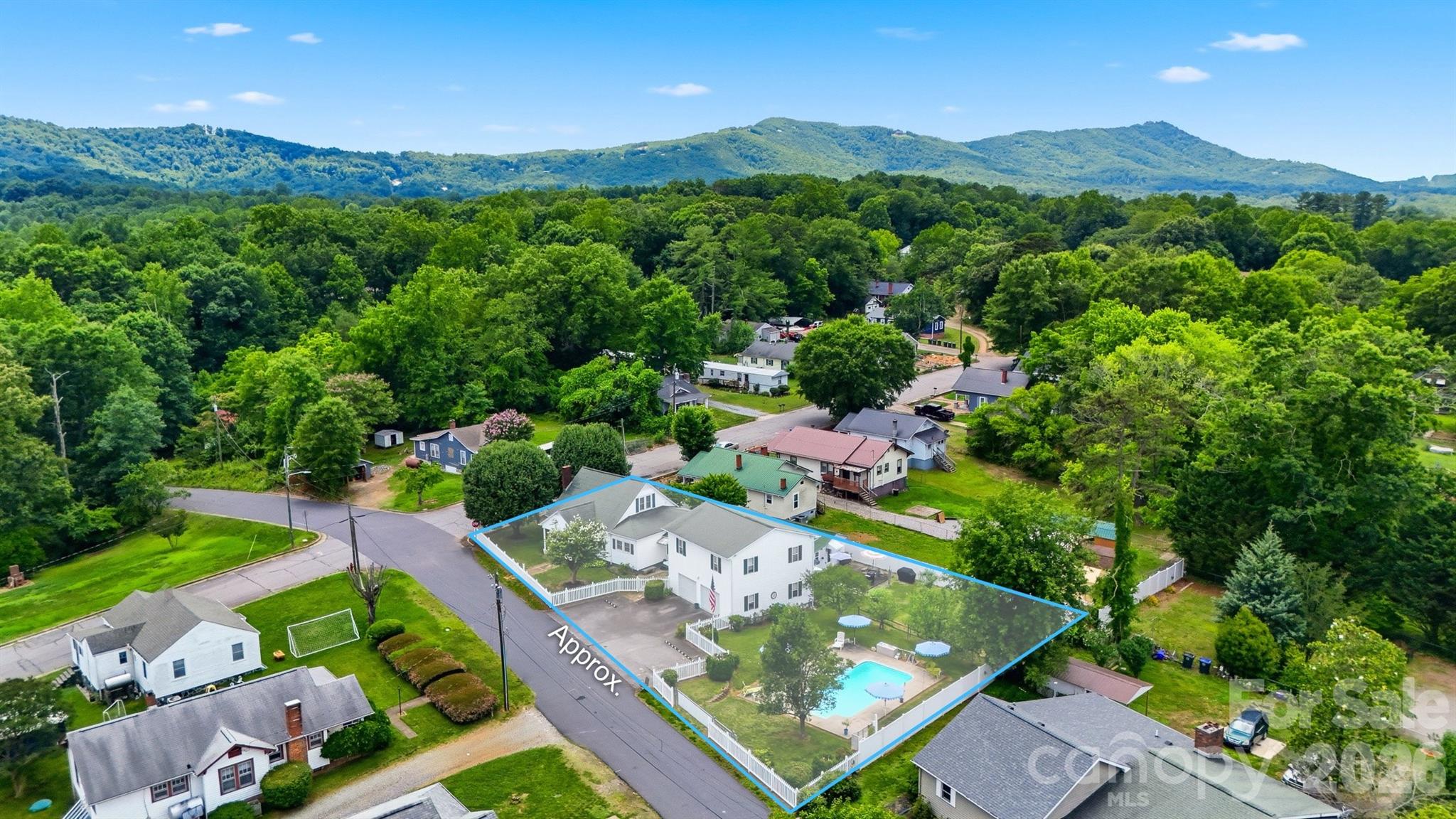 408 Garrou Avenue SE — Valdese